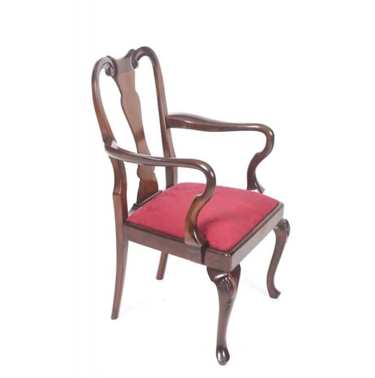 Dining Table by William Tillman, Harrods & 14 Queen Anne Chairs, 20th Century 10