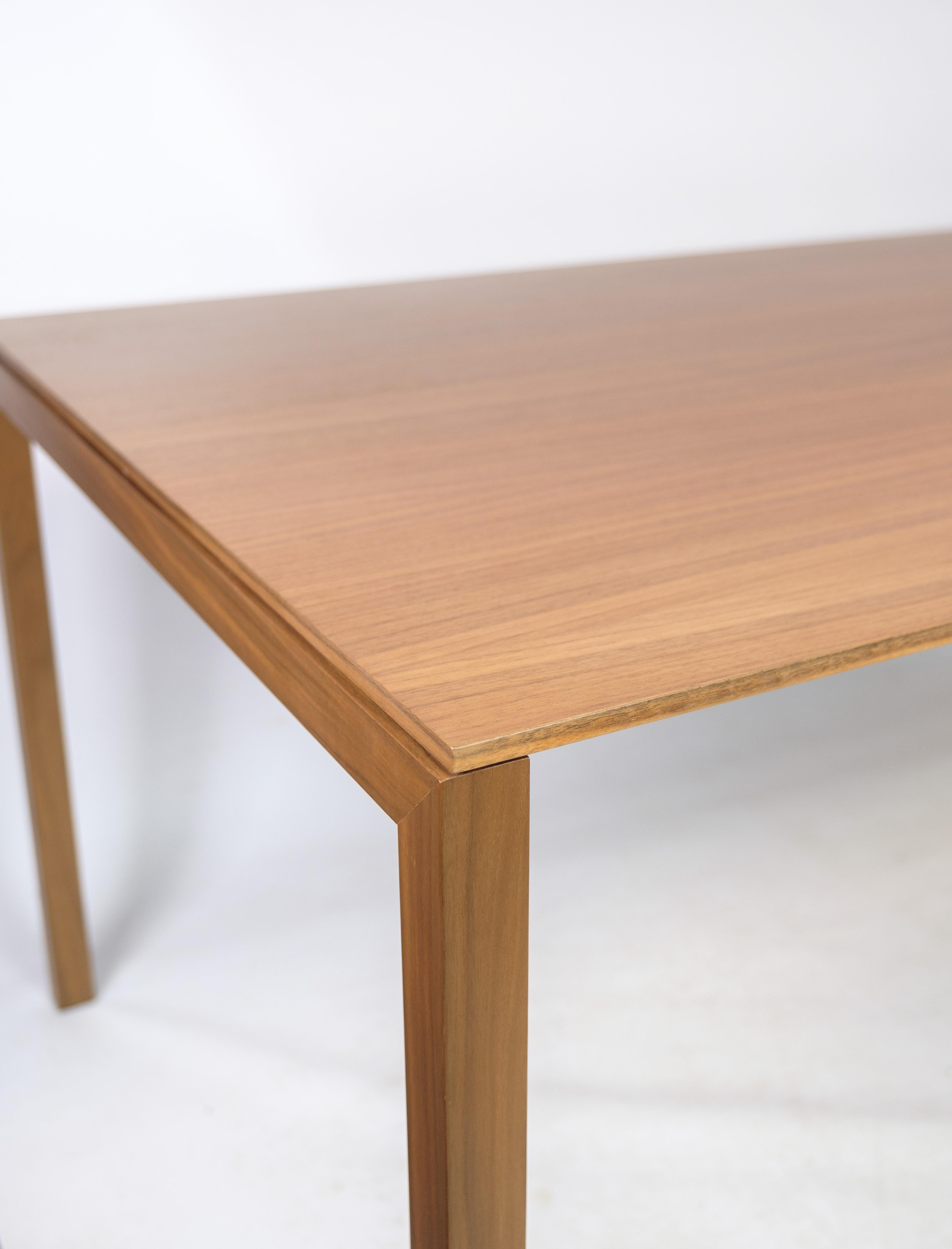 Dining Table, Cassina, Walnut In Good Condition In Lejre, DK
