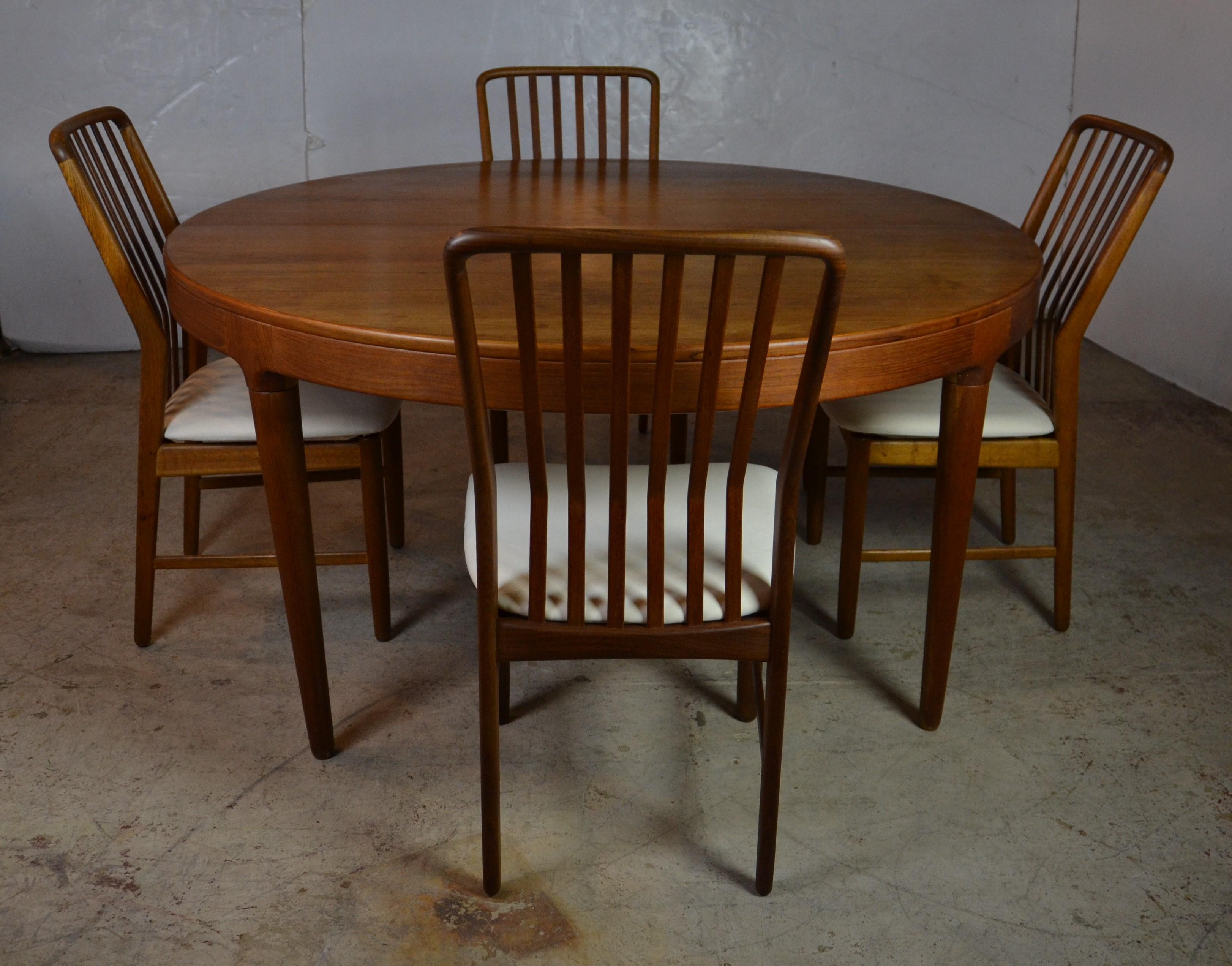 20th Century Dining Table and Chairs Designed by Svend Madsen for Moreddi