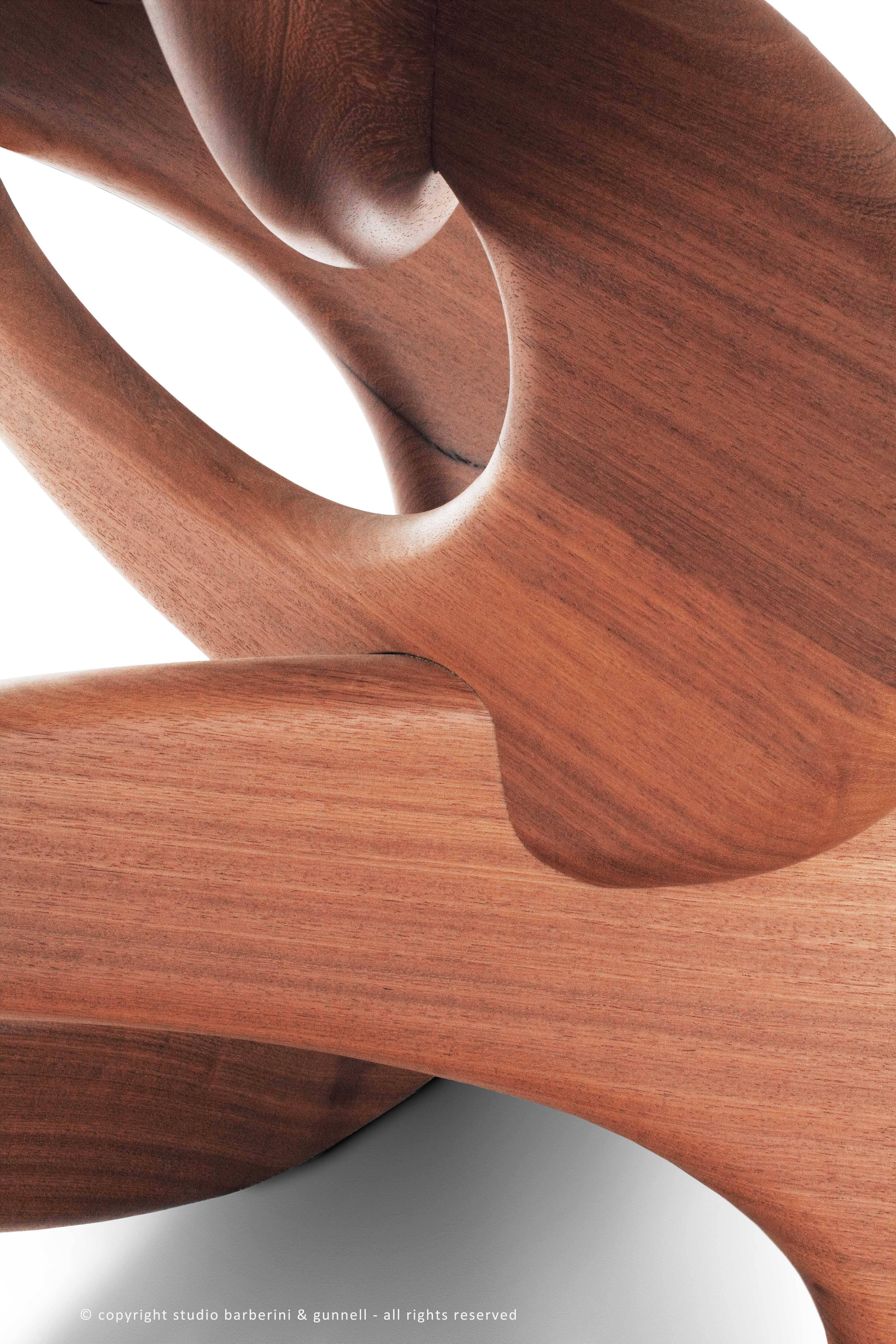 Table de salle à manger en bois massif et acajou, design de collection, faite à la main, Italie en vente 2