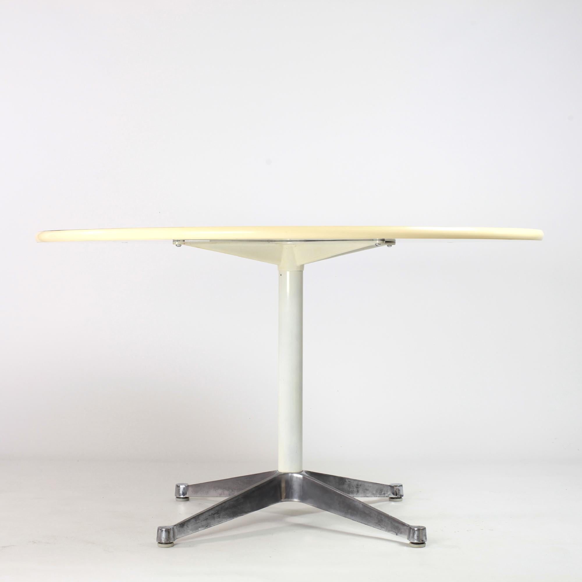 Dining Table Contract Base by Charles and Ray Eames for Herman Miller For Sale 1
