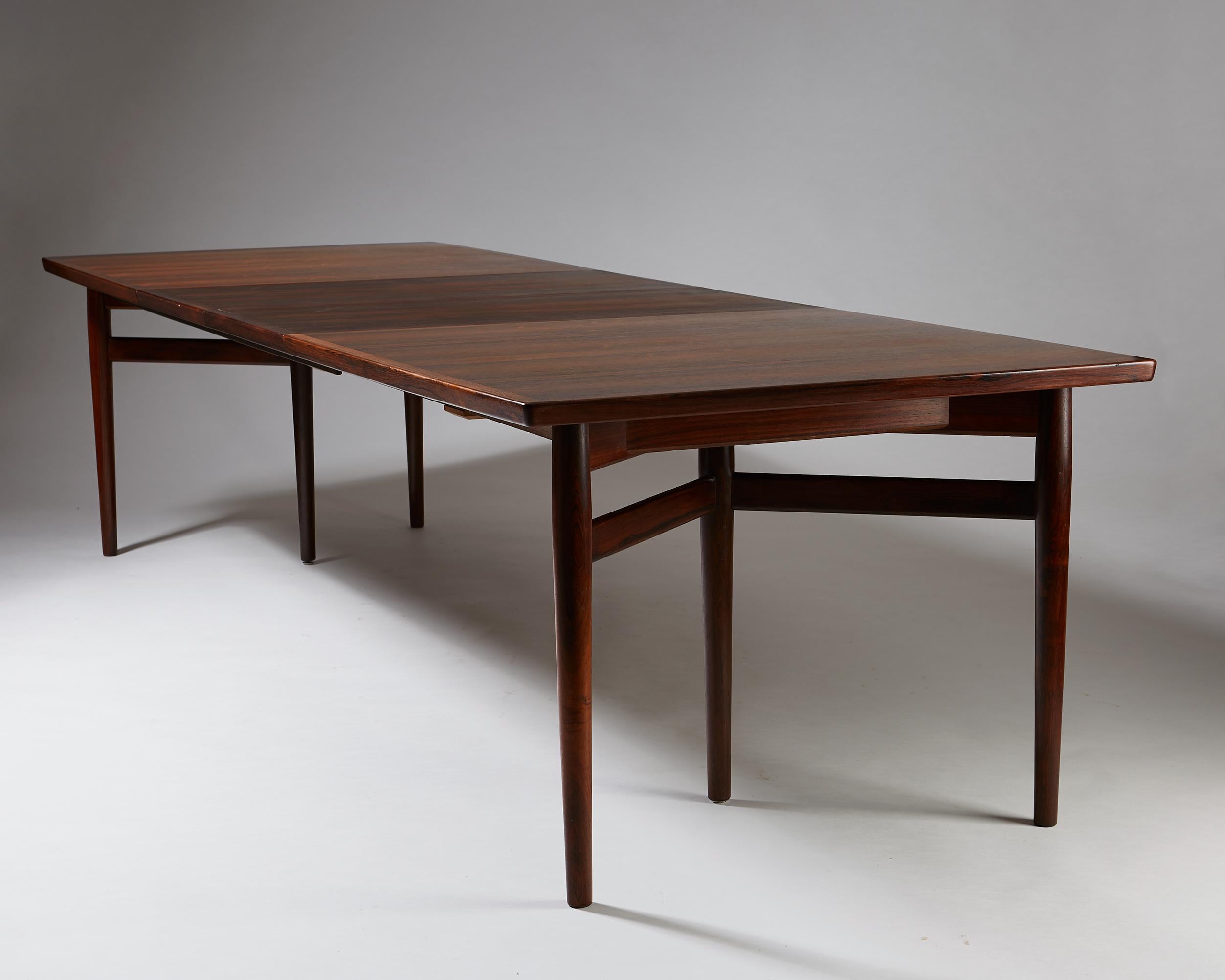 Dining Table Designed by Arne Vodder by Sibast, Denmark, 1960s In Excellent Condition In Stockholm, SE