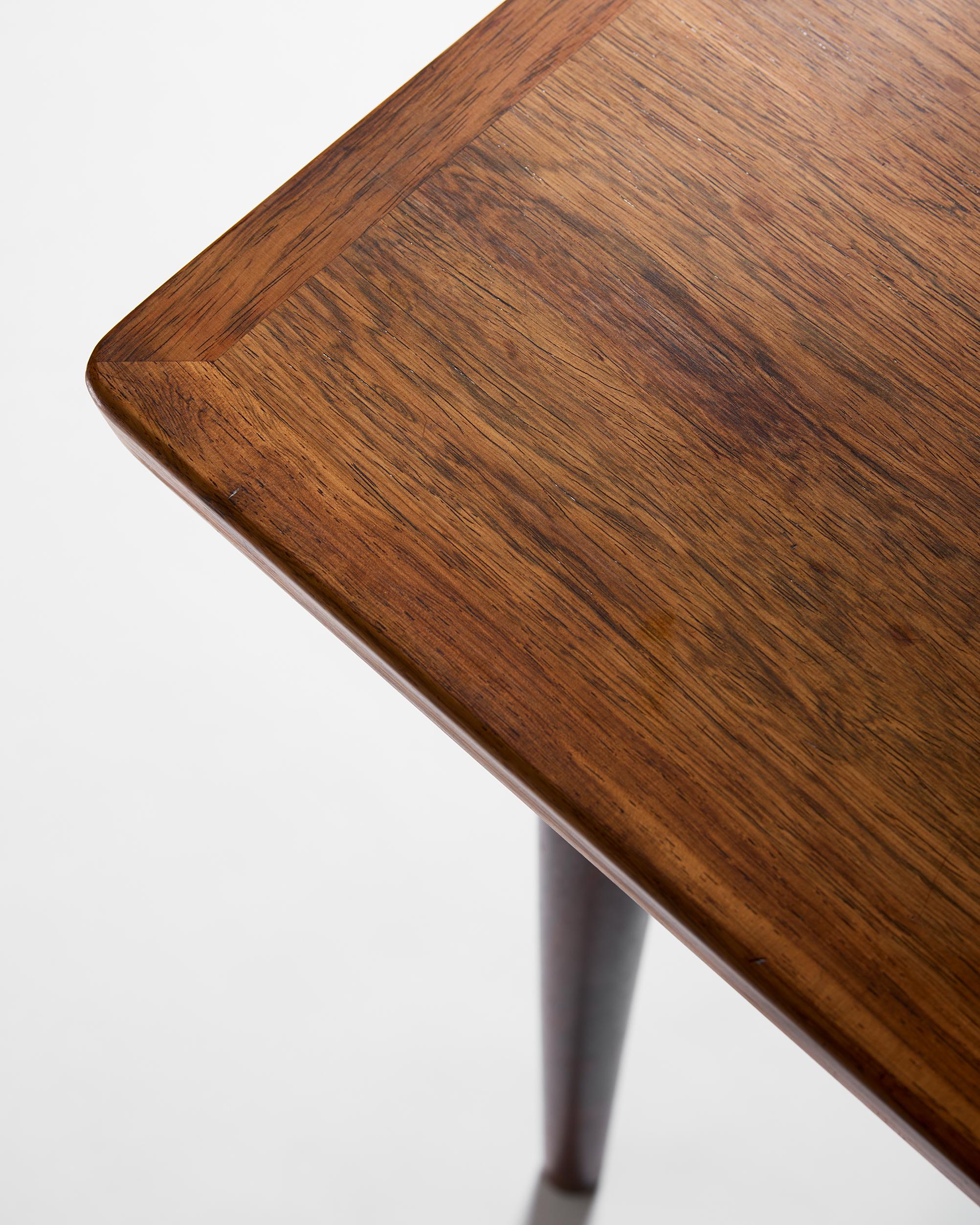Dining table designed by Arne Vodder for Sibast Denmark, 1960s. 4