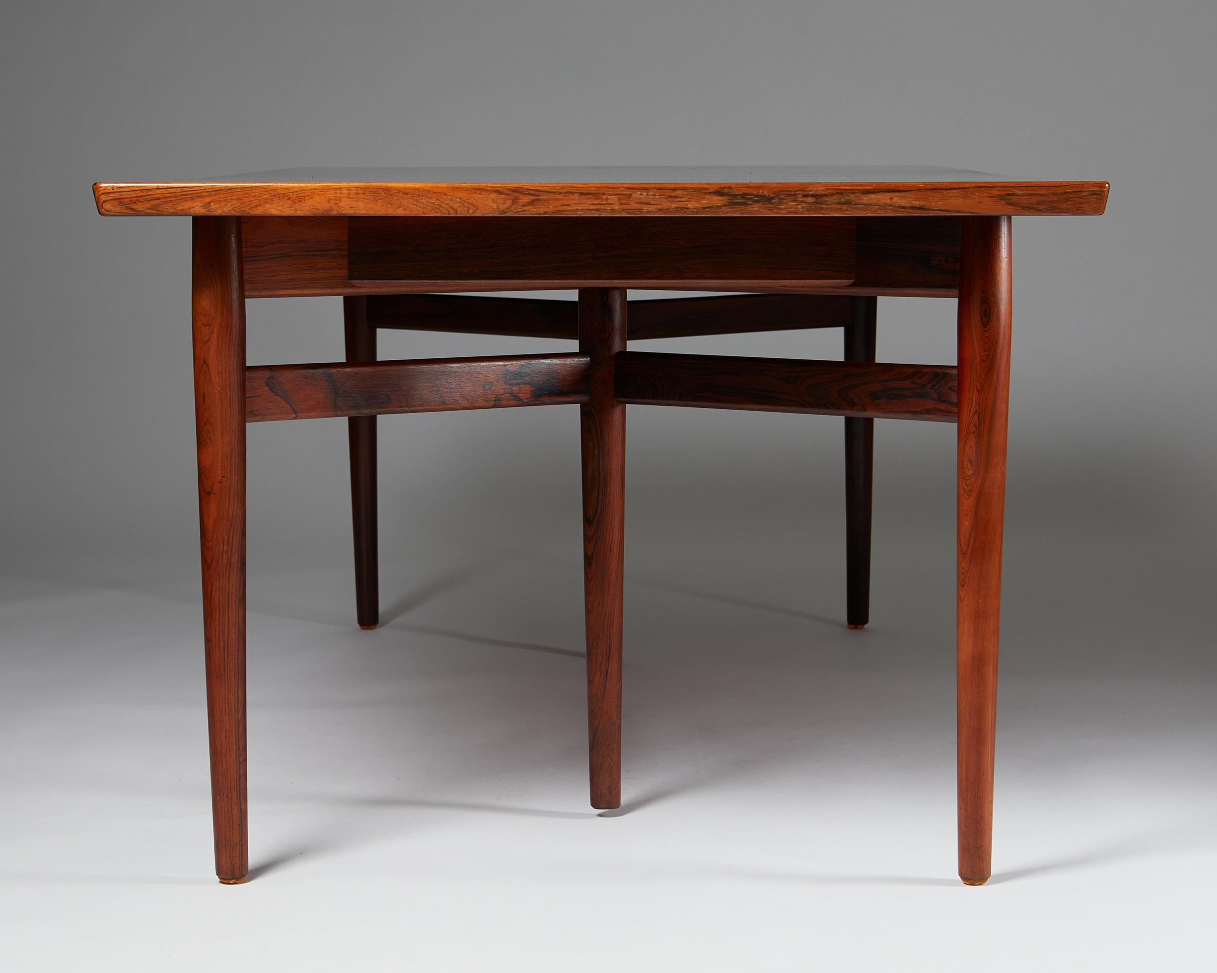 Dining Table Designed by Arne Vodder for Sibast, Denmark, 1960's In Good Condition In Stockholm, SE