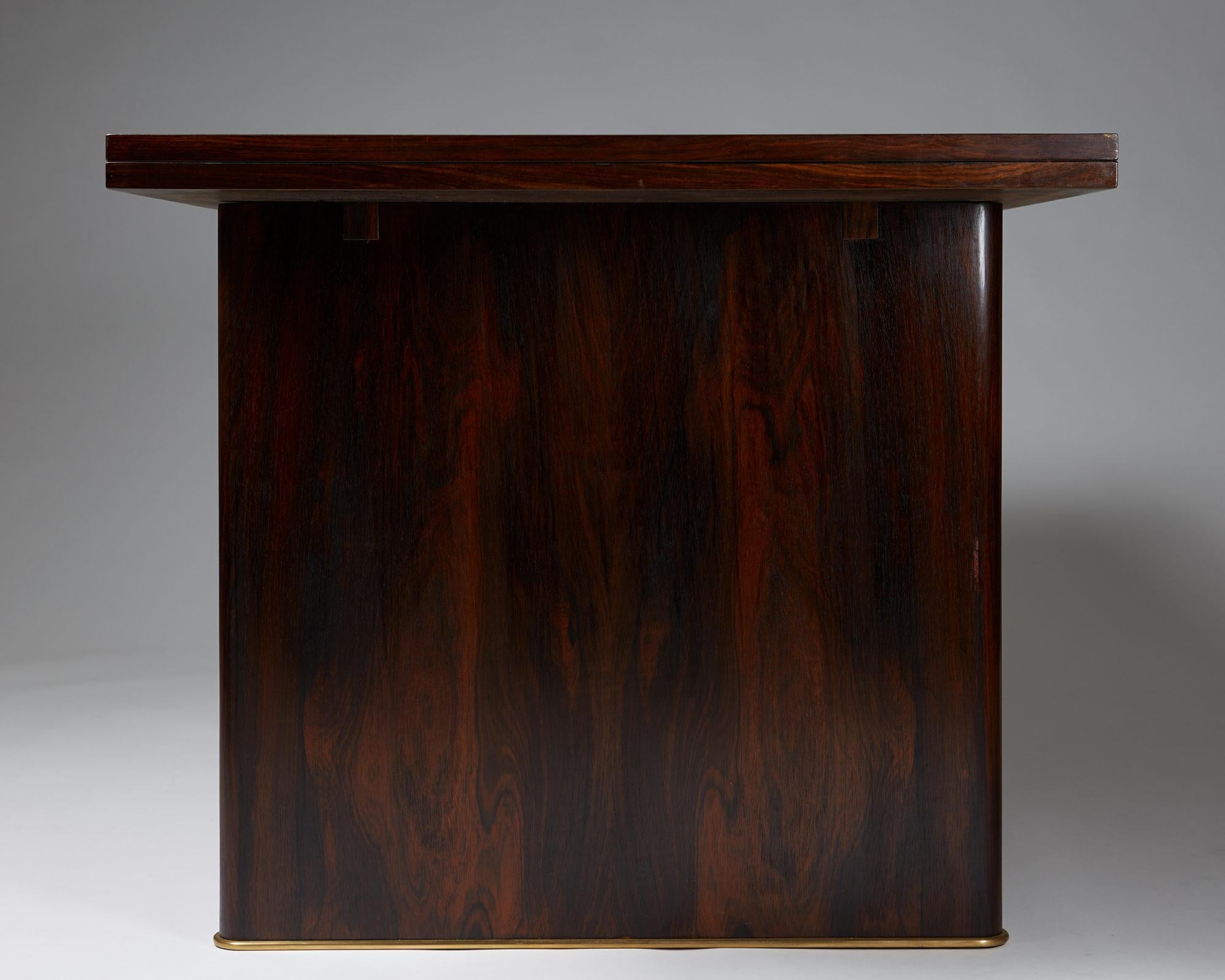 Mid-20th Century Dining Table Designed by Ernst Kühn for Lysberg, Hansen & Therp, Denmark, 1930s