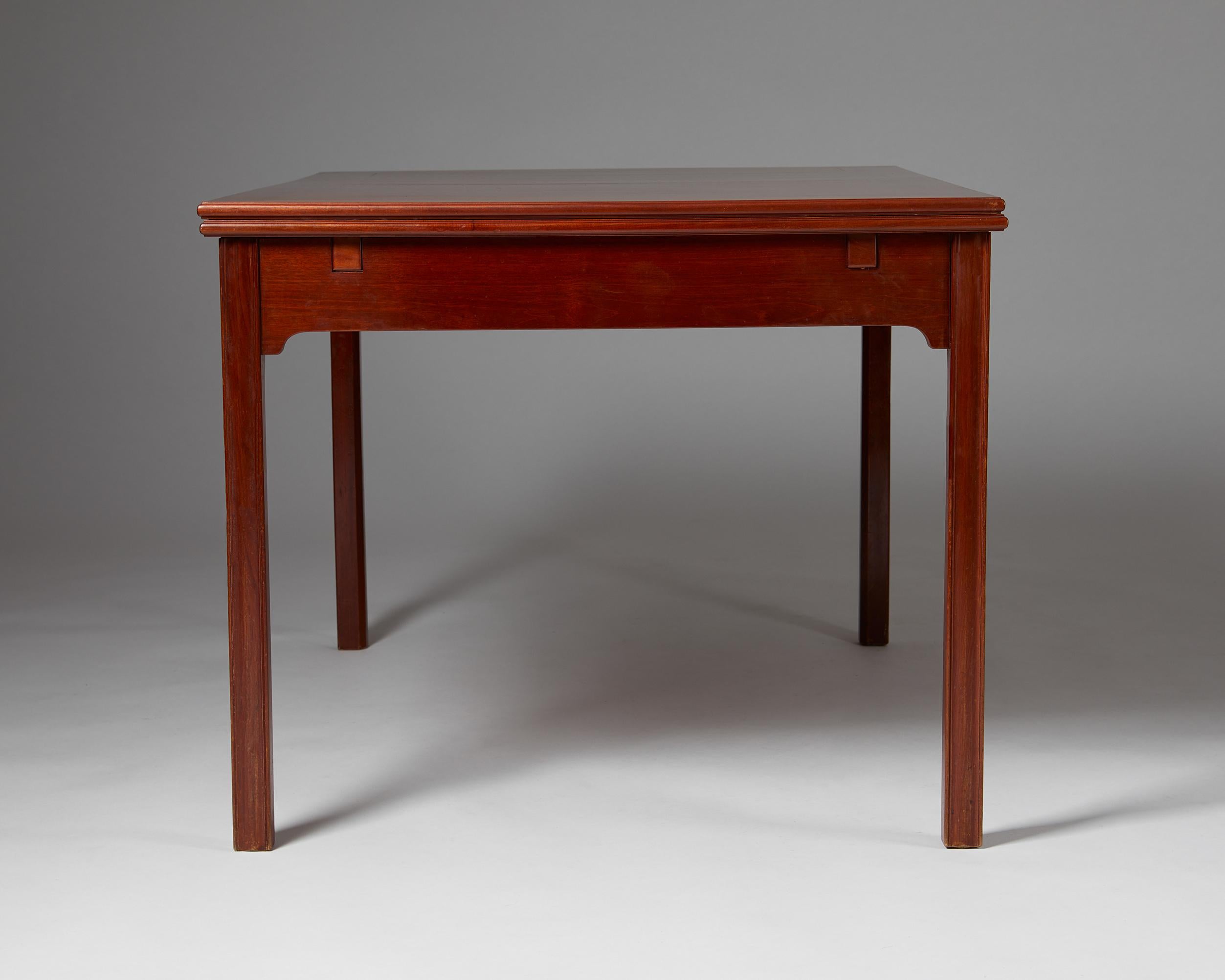 Dining Table Designed by Kaare Klint for Rud, Rasmussen, Denmark, 1930s In Good Condition In Stockholm, SE