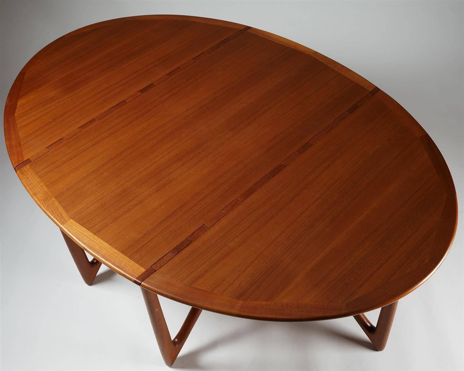 Teck Table de salle à manger Design/One, table à abattant, Danemark, années 1960 en vente