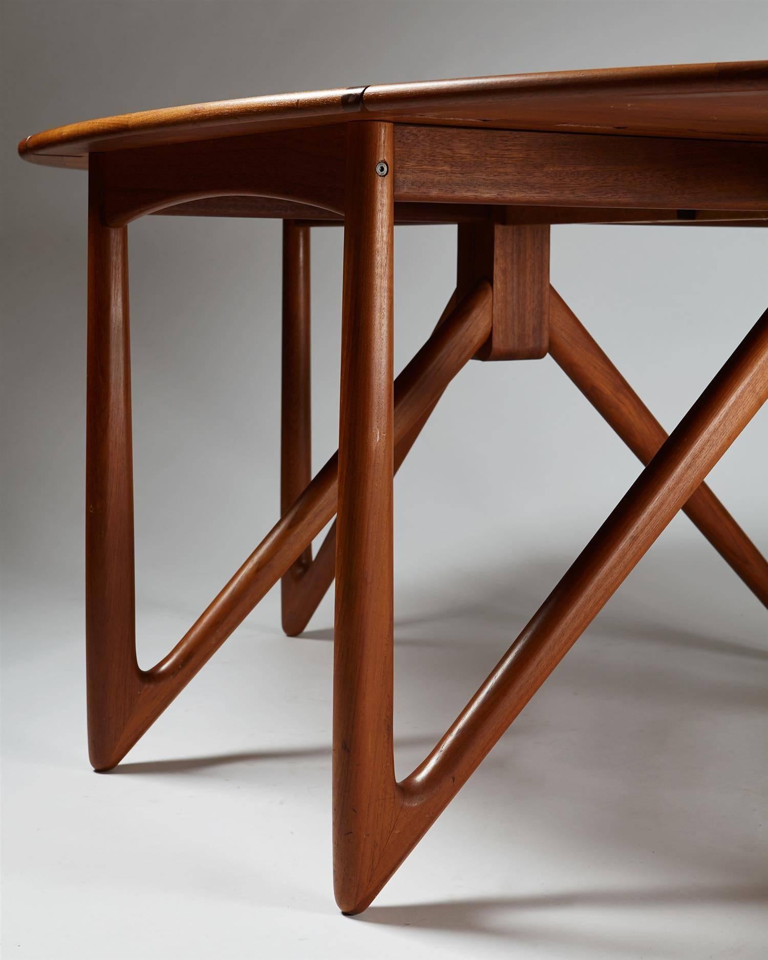 Mid-20th Century Dining Table Designed by Niels Koefoed, Drop Leaf Table, Denmark, 1960's For Sale