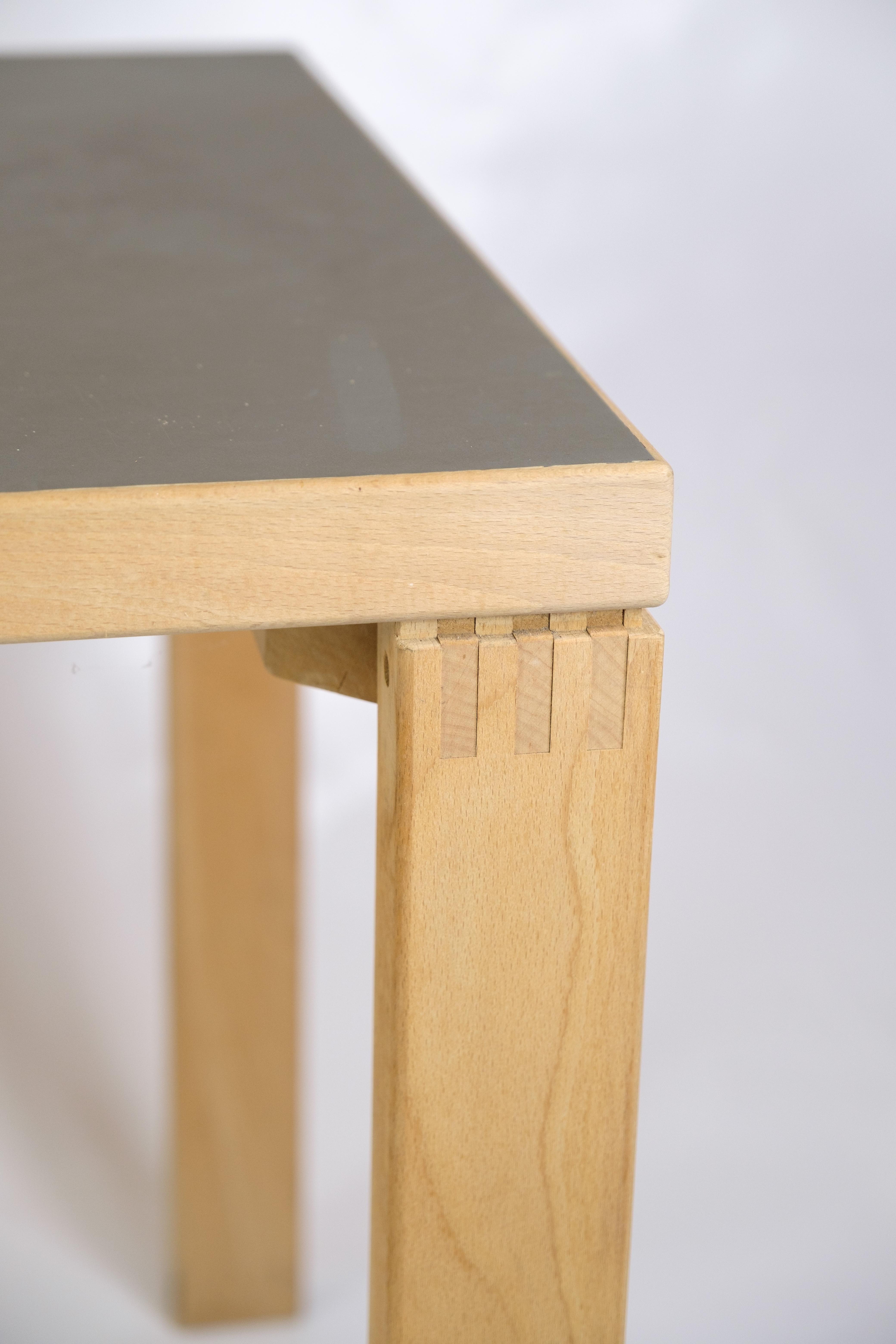 Esstisch/Schreibtisch aus Buchenholz von Alvar Aalto aus den 1960er Jahren (Dänisch) im Angebot