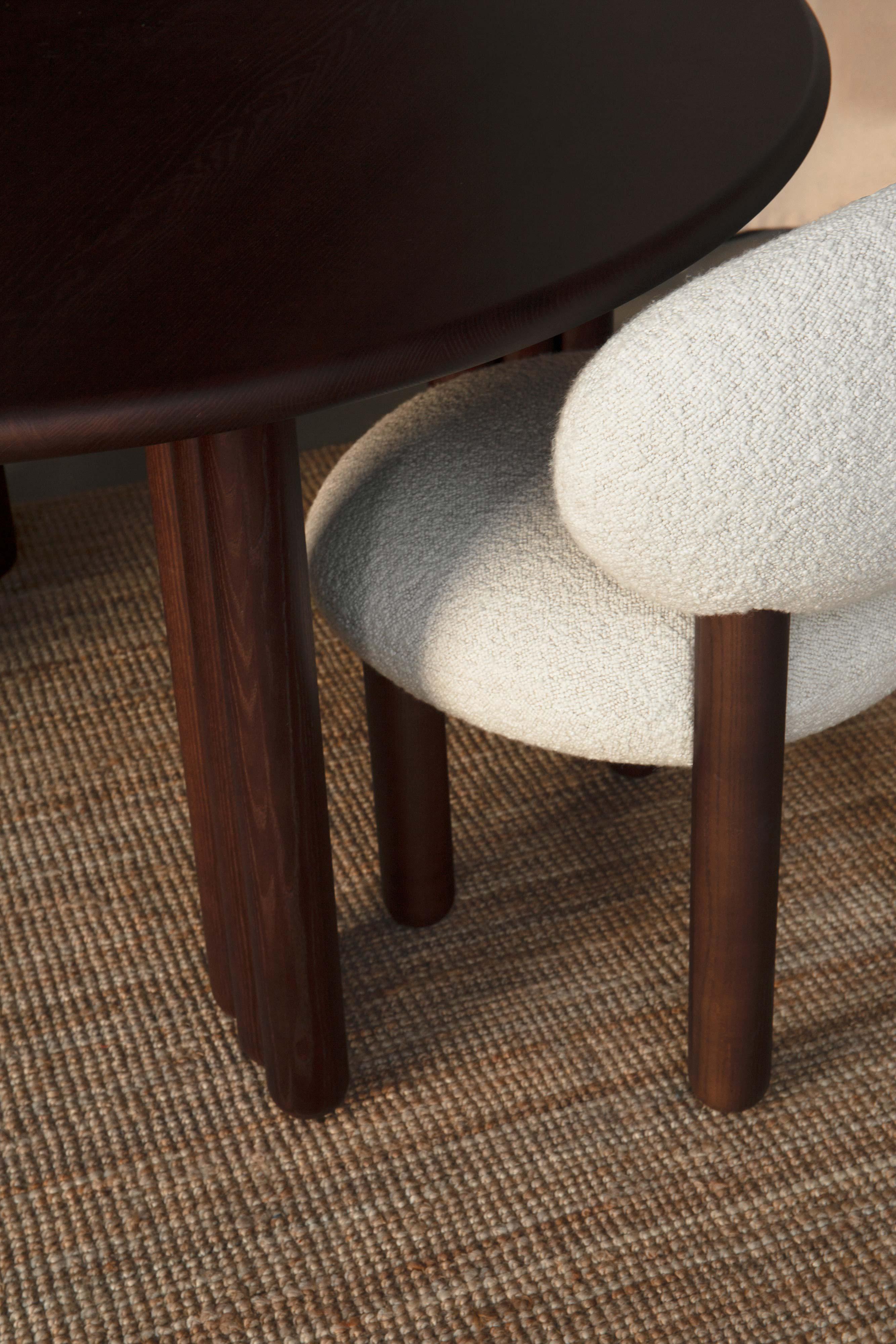 Mesa de comedor Flock de madera de fresno d140 cm by Noom Ceniza en venta