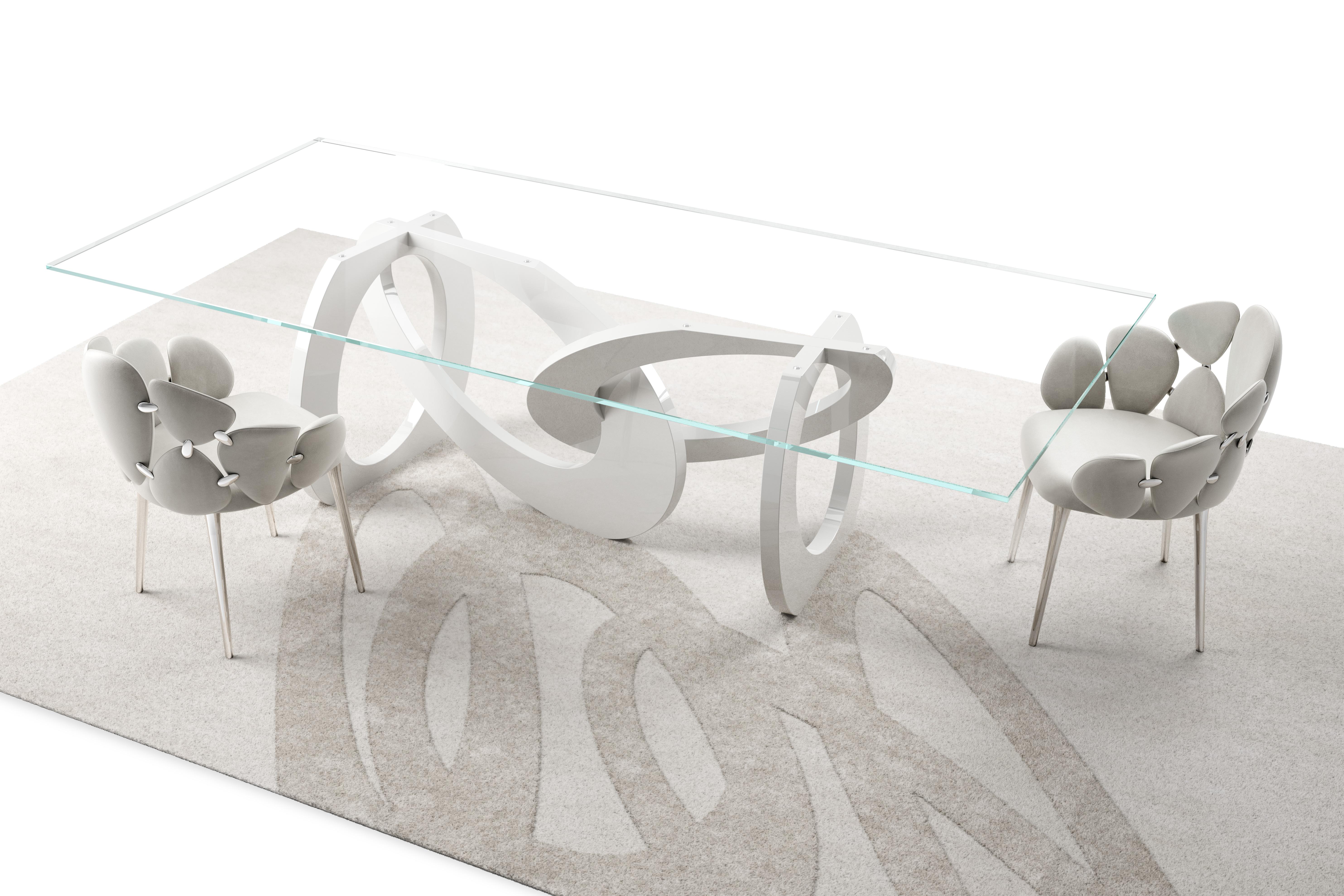 Esstisch mit Glasplatte und weißer glänzender lackierter Holzstruktur, maßgefertigte Farbe im Zustand „Neu“ im Angebot in Ancona, Marche