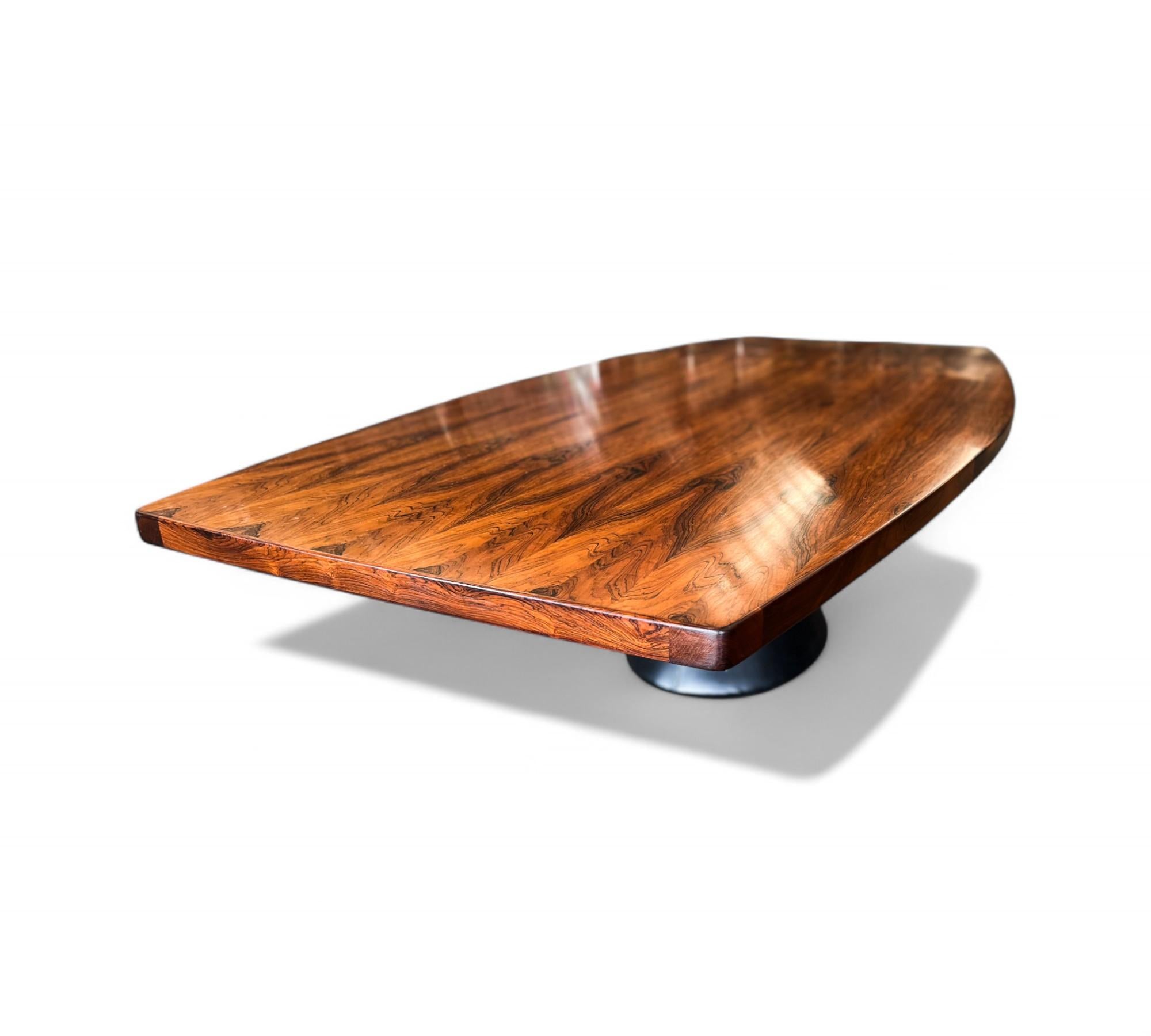 20ième siècle Table de salle à manger 