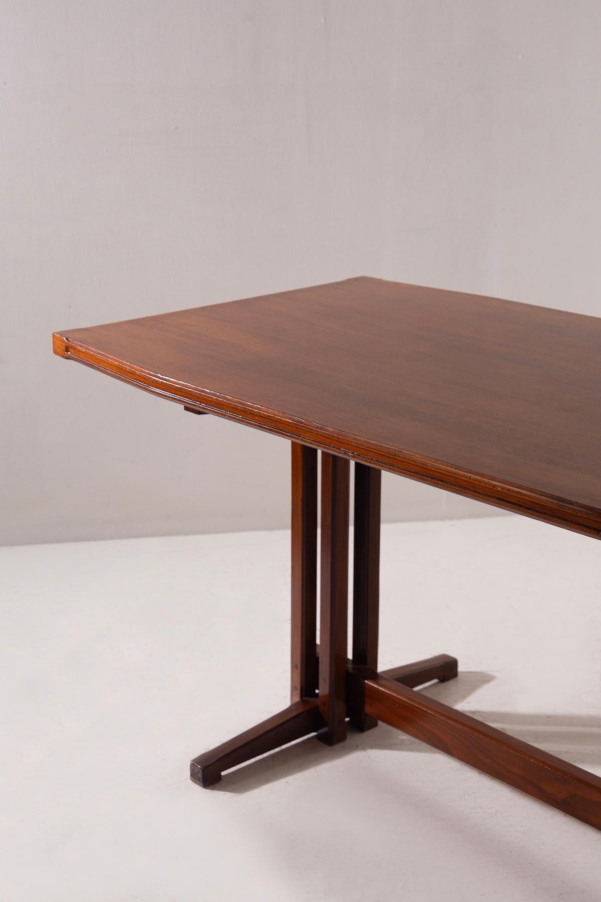 Dining table Ilmari Tapiovaara for La Permanente Mobili Cantù (Italienisch) im Angebot