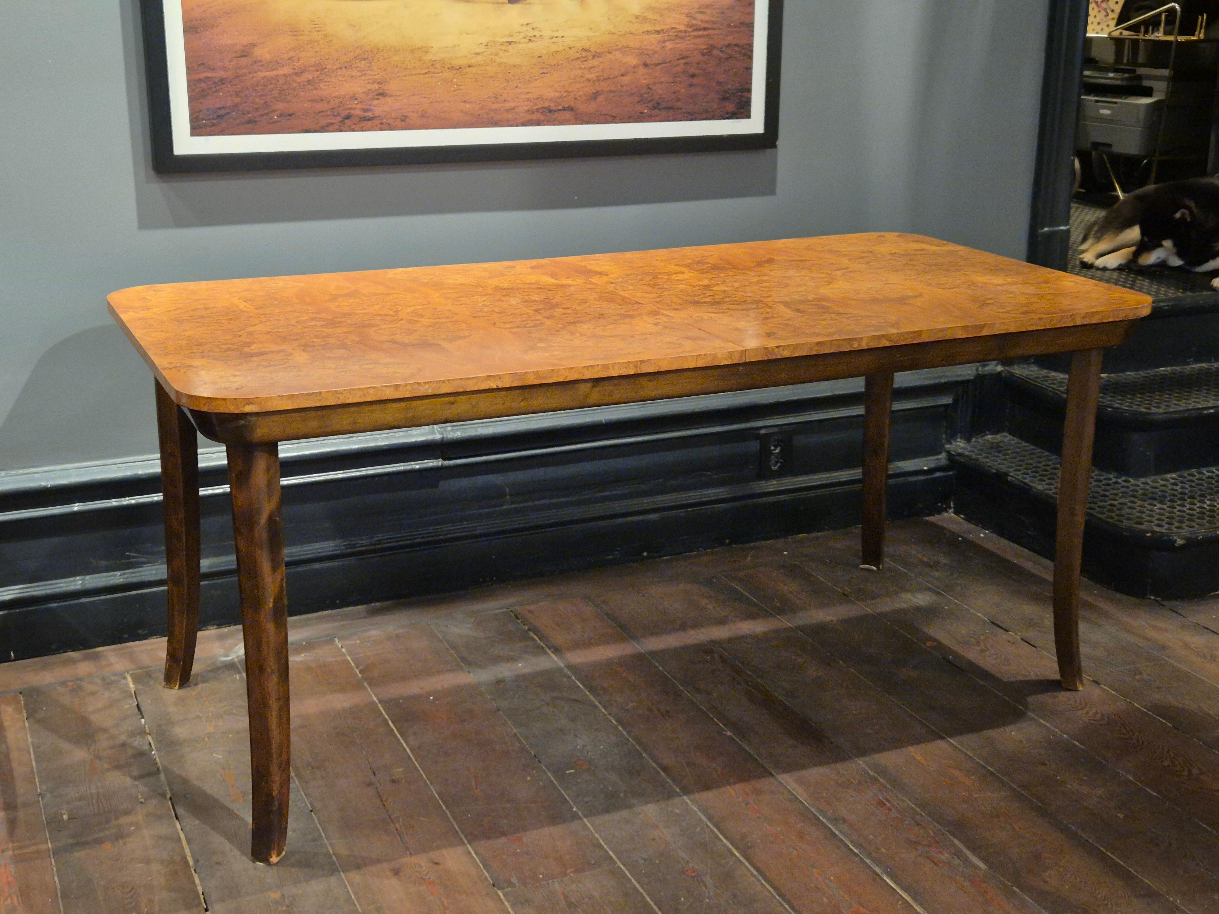 Milieu du XXe siècle Table de salle à manger en ronce et hêtre par Axel Einar Hjorth, NK 1938, Swedish Modern. en vente