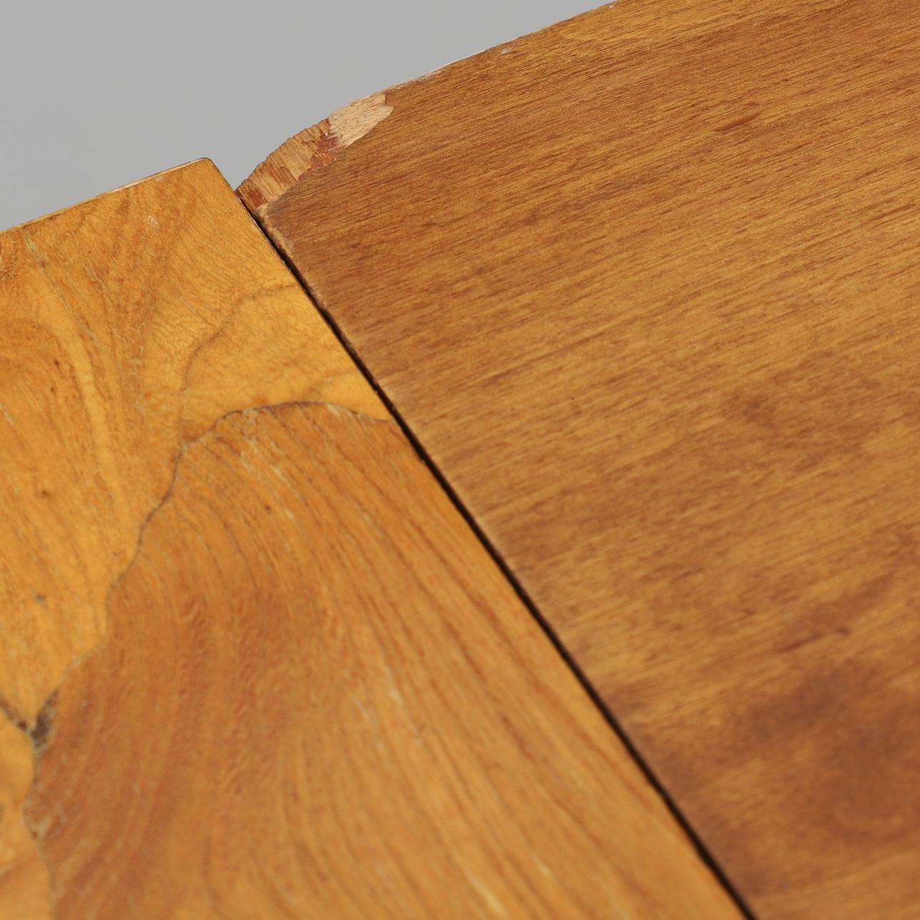 Table de salle à manger en ronce et hêtre par Axel Einar Hjorth, NK 1938, Swedish Modern. en vente 2