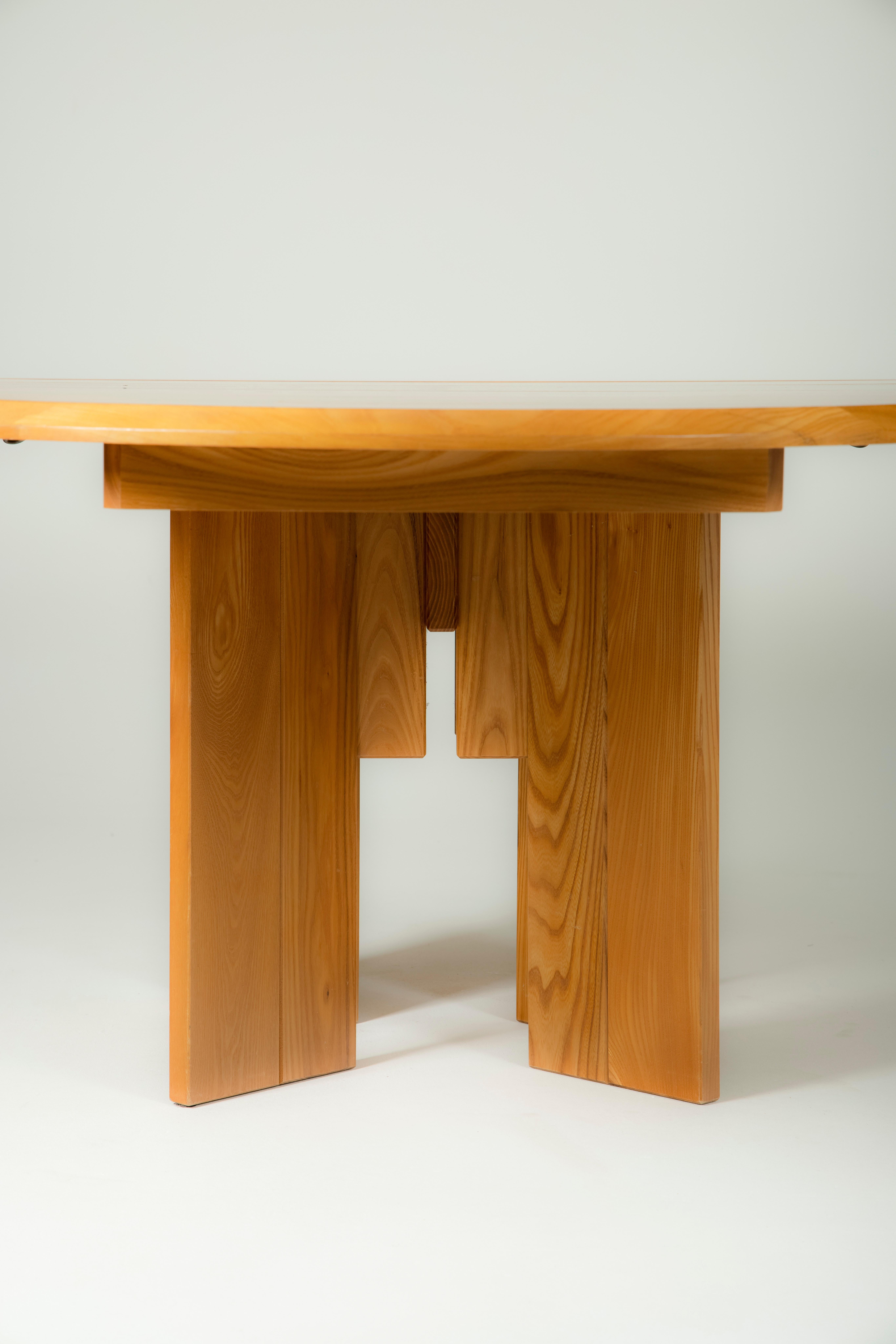 Dining table in elm by Maison Regain In Good Condition In PARIS, FR