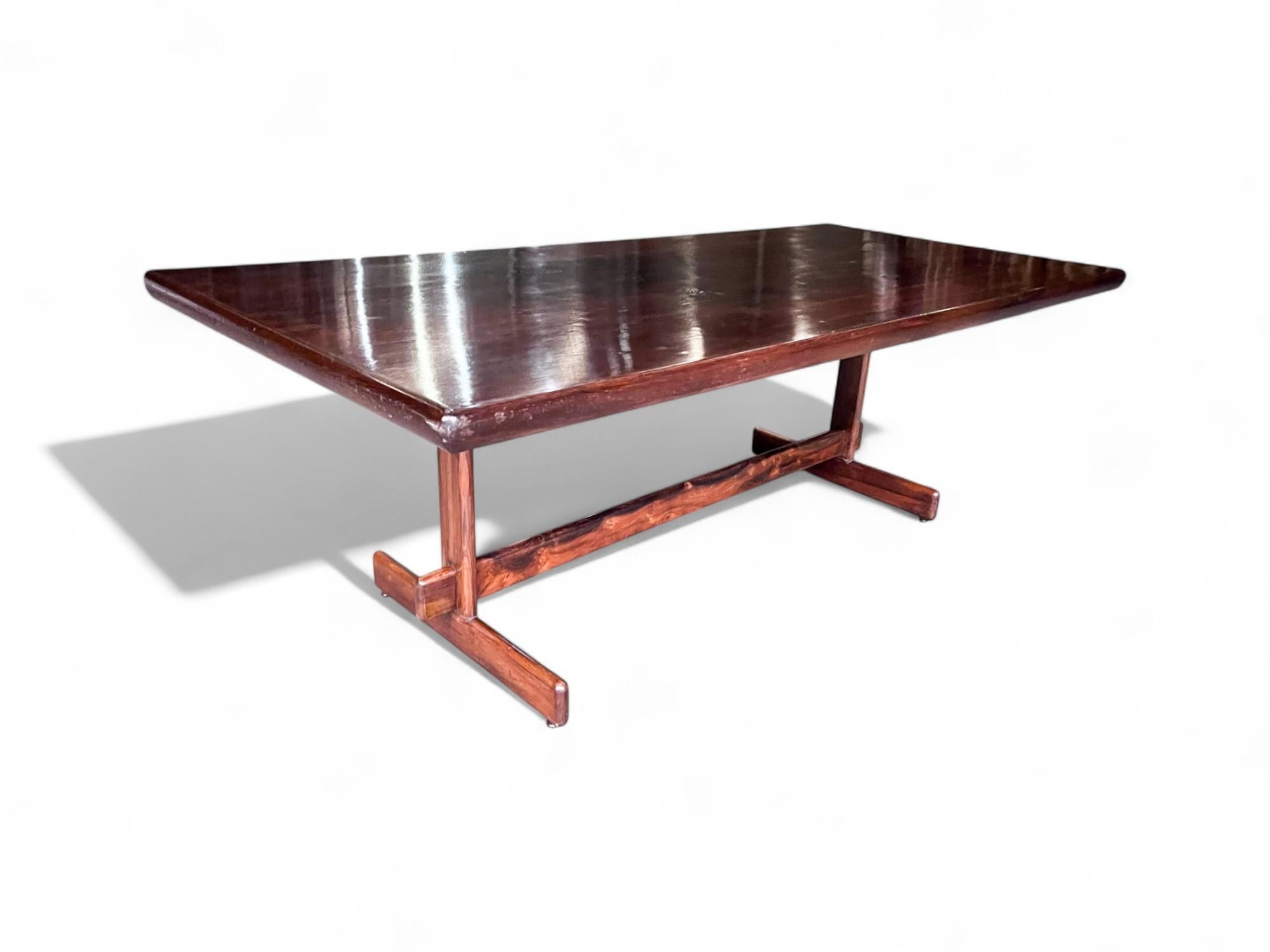 Mesa de comedor de madera de Jorge Jabour, c. 1960 en venta 11