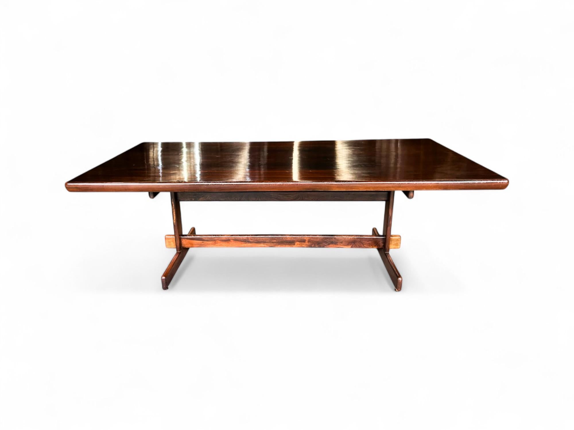 Mesa de comedor de madera de Jorge Jabour, c. 1960 Brasileño en venta