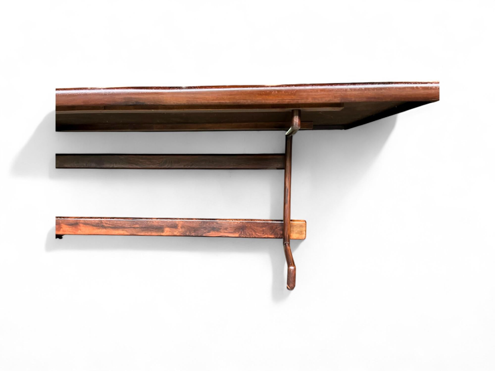 Mesa de comedor de madera de Jorge Jabour, c. 1960 en Bueno estado para la venta en New York, NY