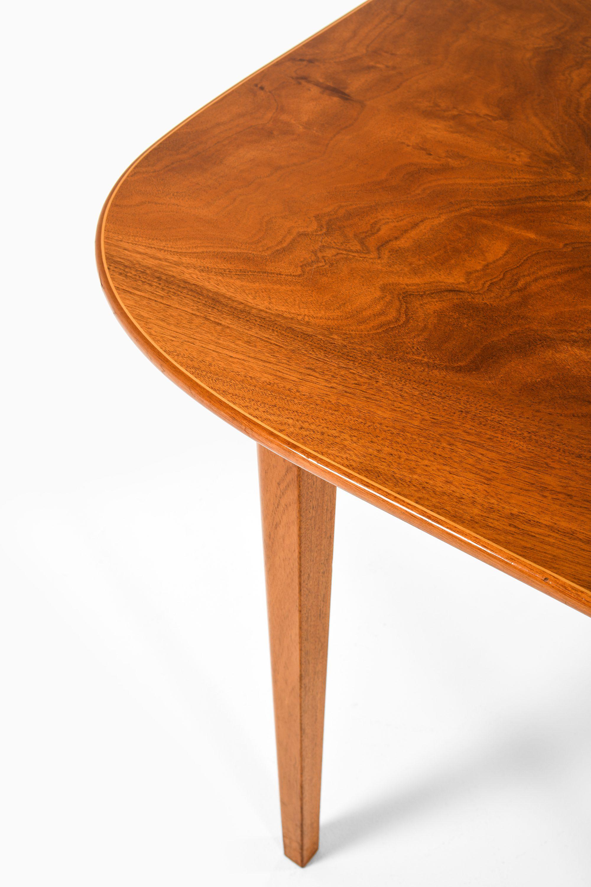 Table de salle à manger en acajou et buis de Josef Frank, 1938 Bon état à Limhamn, Skåne län