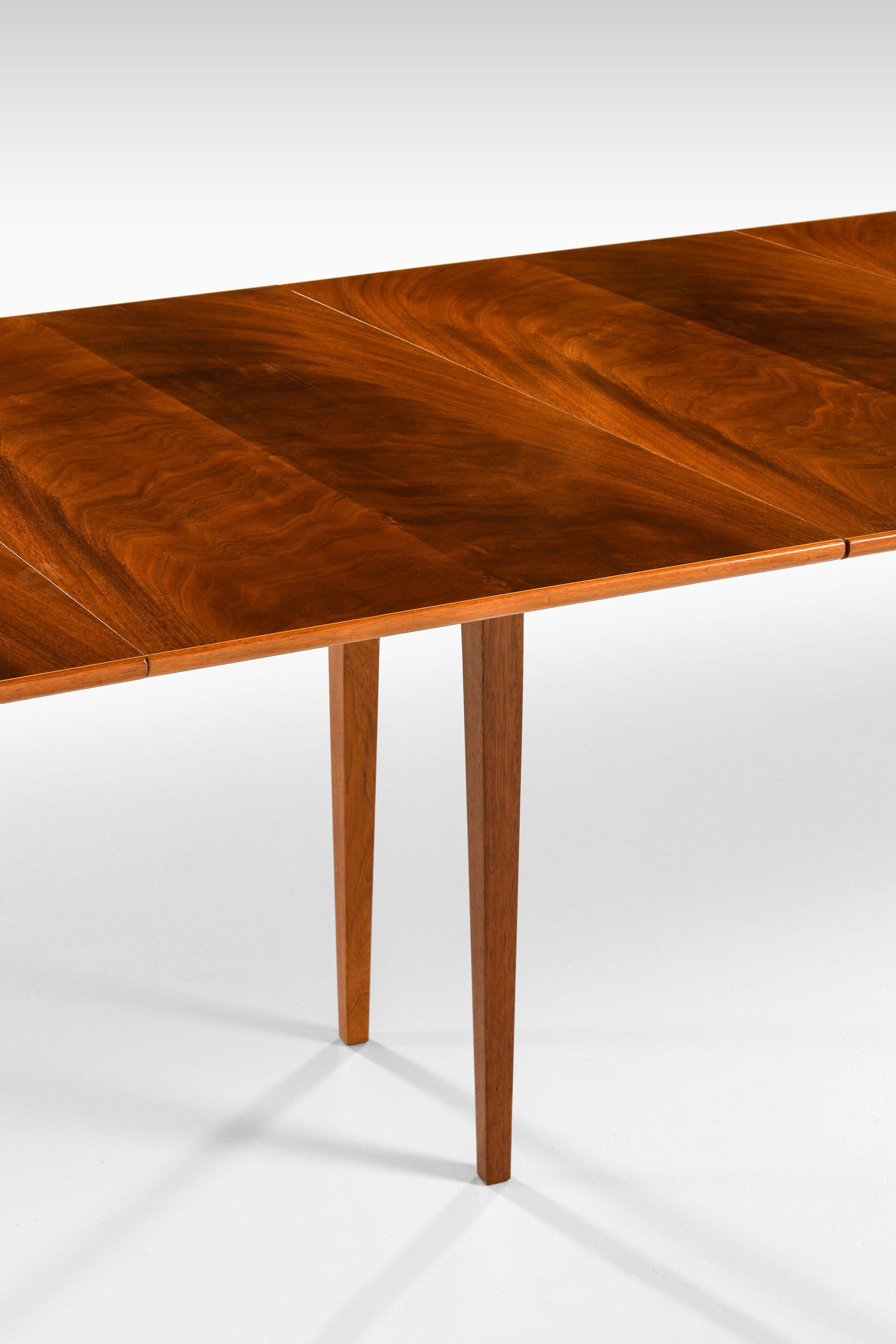 Acajou Table de salle à manger en acajou et buis de Josef Frank, 1938