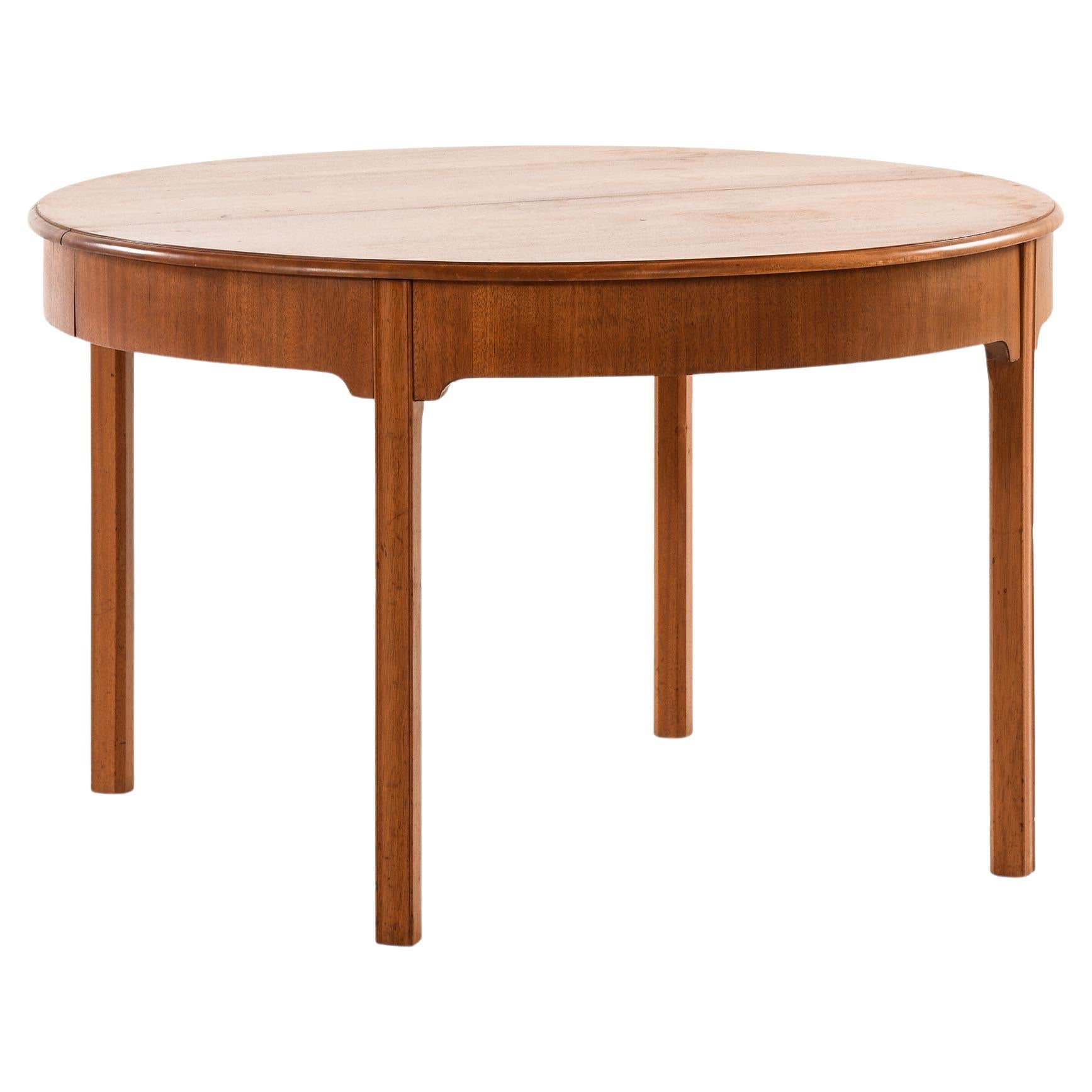 Mesa de comedor de caoba y pino de Kaare Klint, años 30 en venta