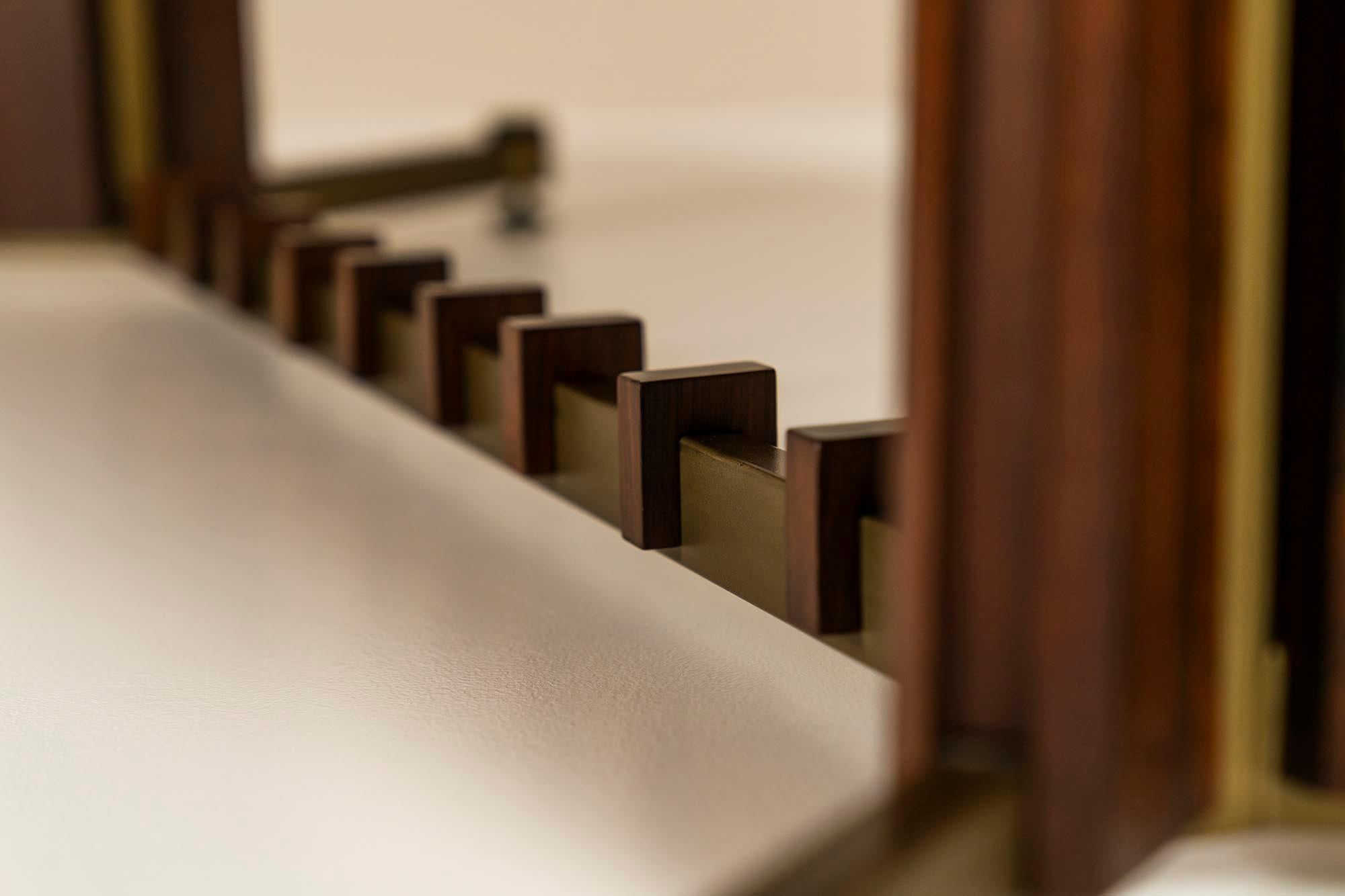 Mid-20th Century Dining Table in Mahogany, Rosewood and Brushed Brass, Italy, 1960s For Sale