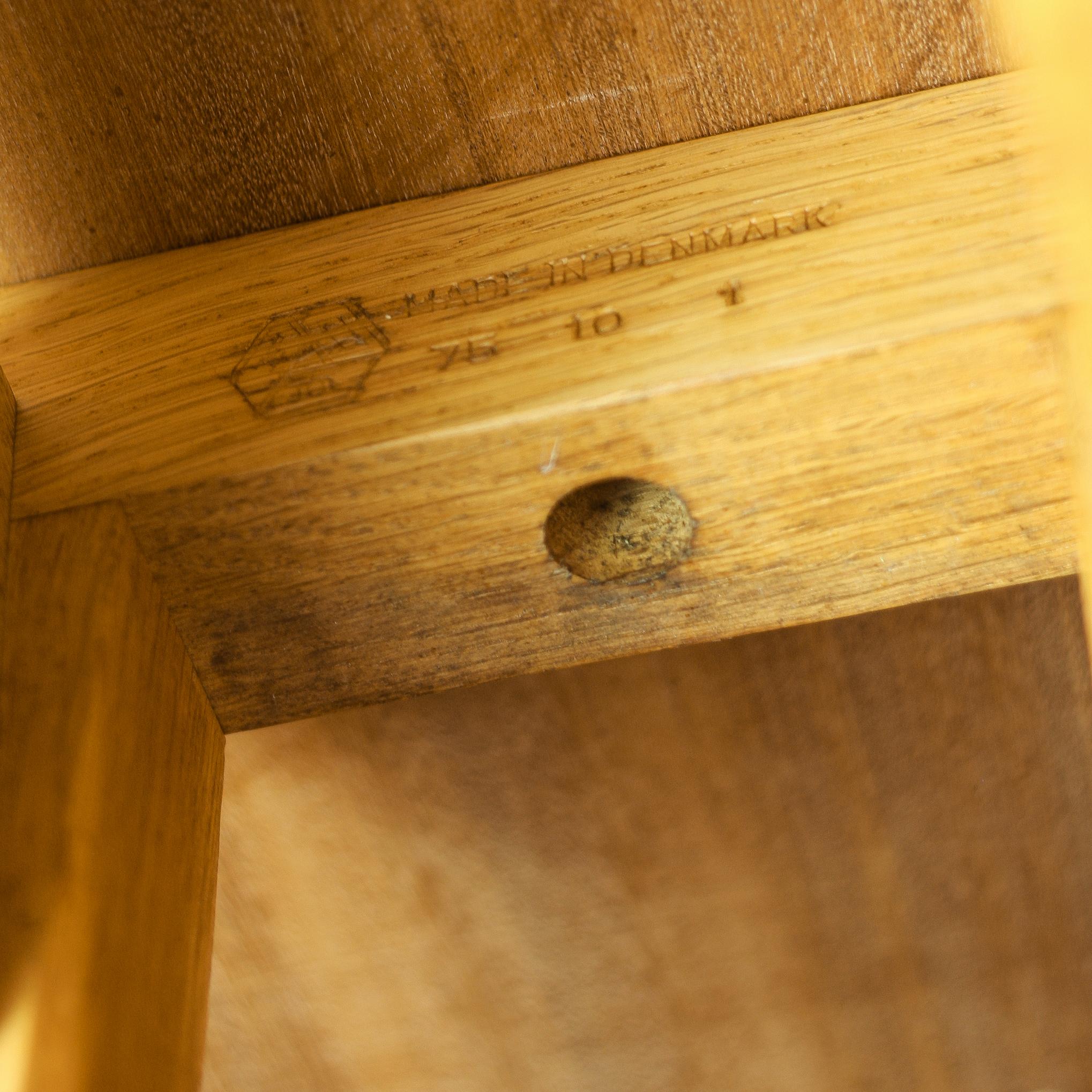 Dining Table in Oak by Børge Mogensen for F.D.B. Denmark In Good Condition In Berkhamsted, GB