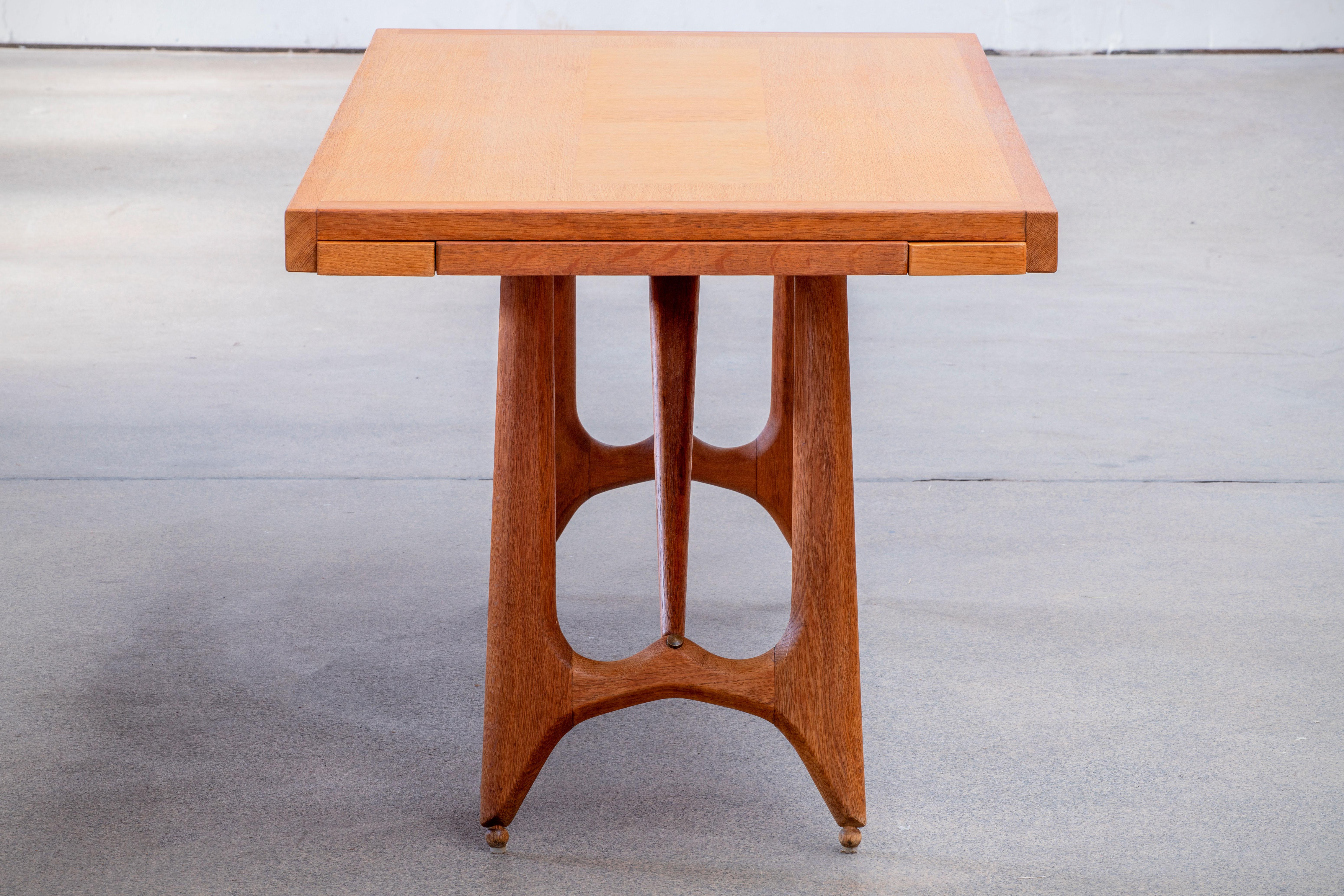 Dining Table, in Oak by Guillerme et Chambron for Votre Maison, France, 1965 For Sale 7