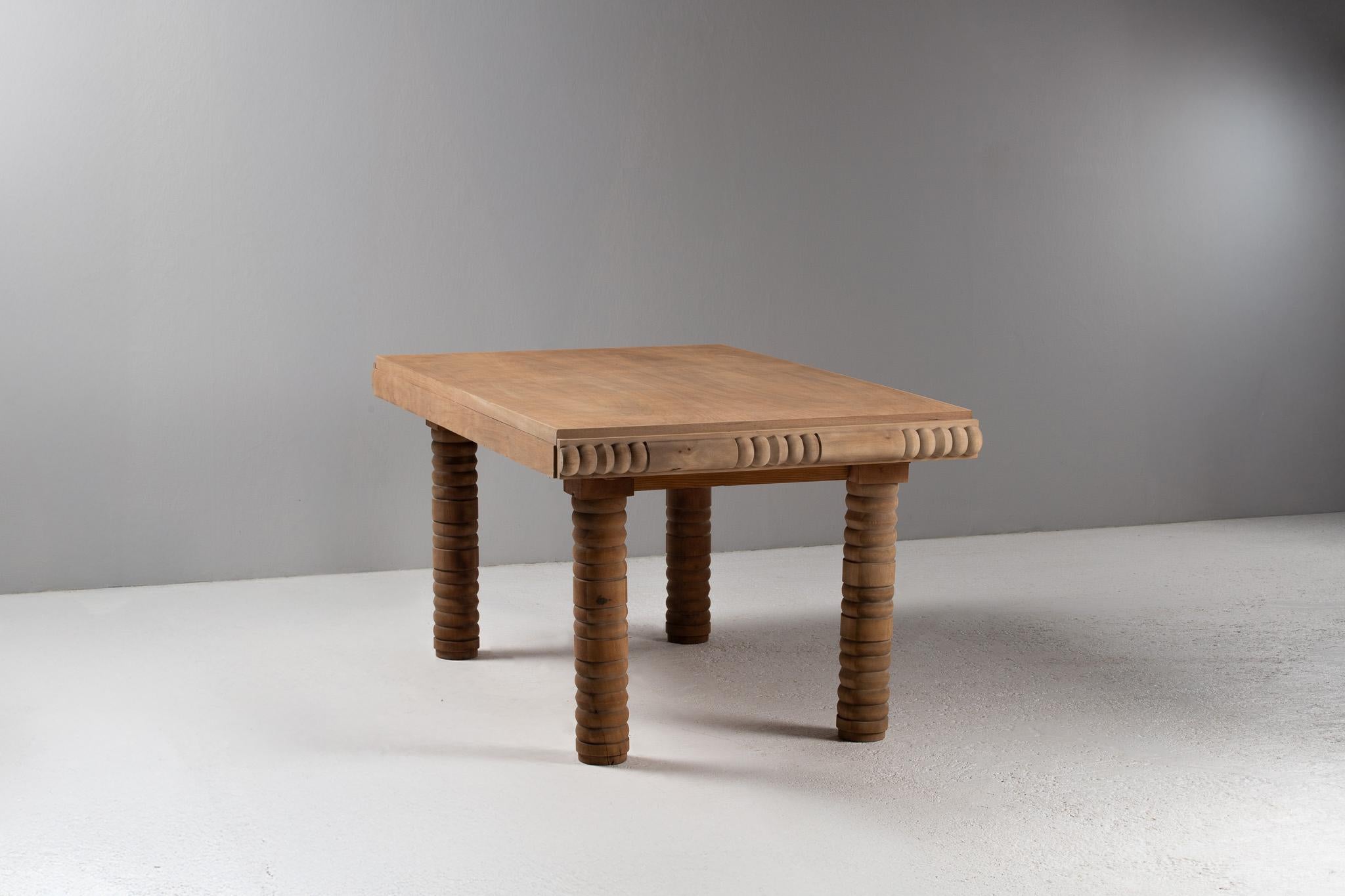 Dining Table in Oak, France, 1950s For Sale 5