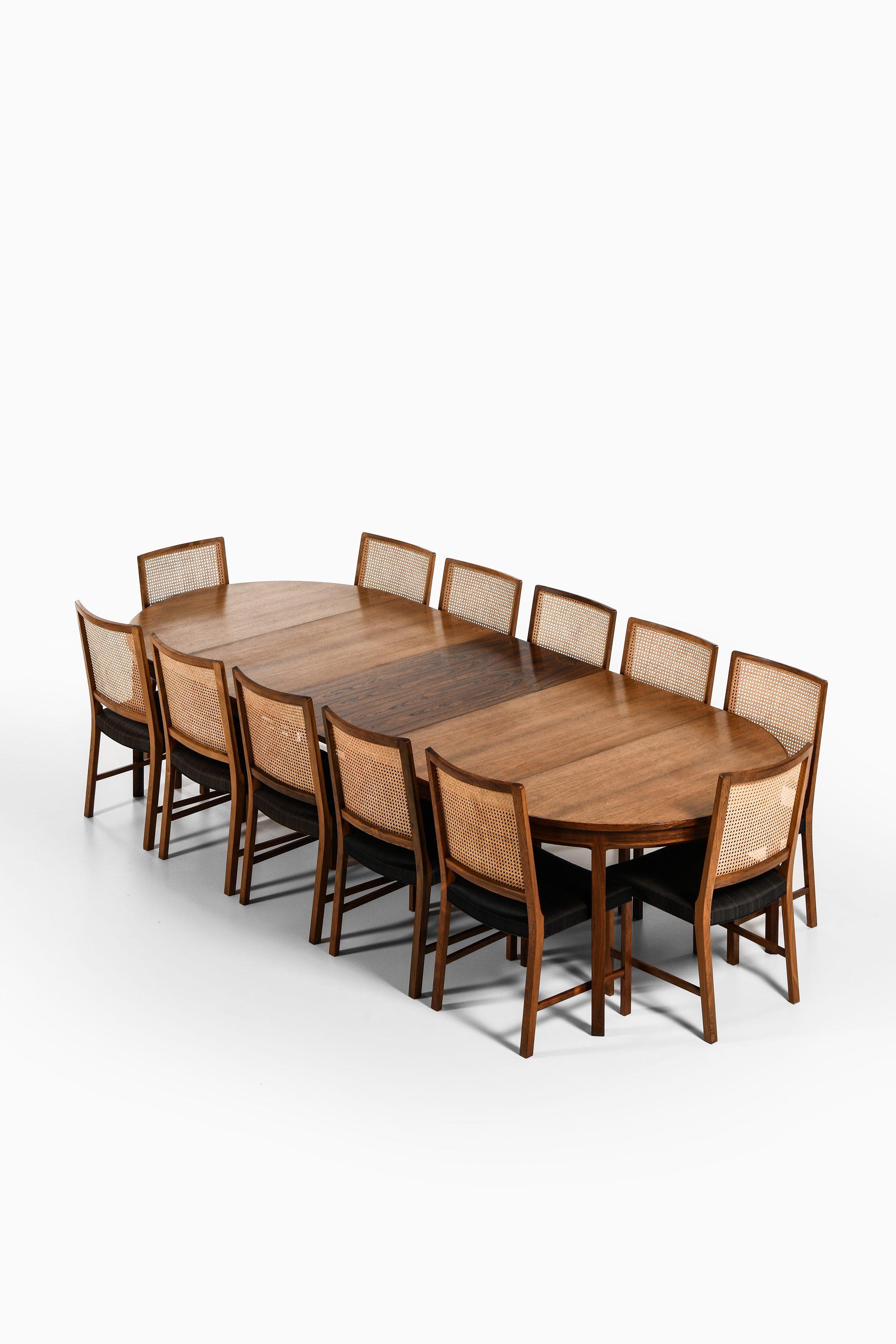 Scandinavian Modern Dining Table in Rosewood by Bernt Petersen, 1960's For Sale