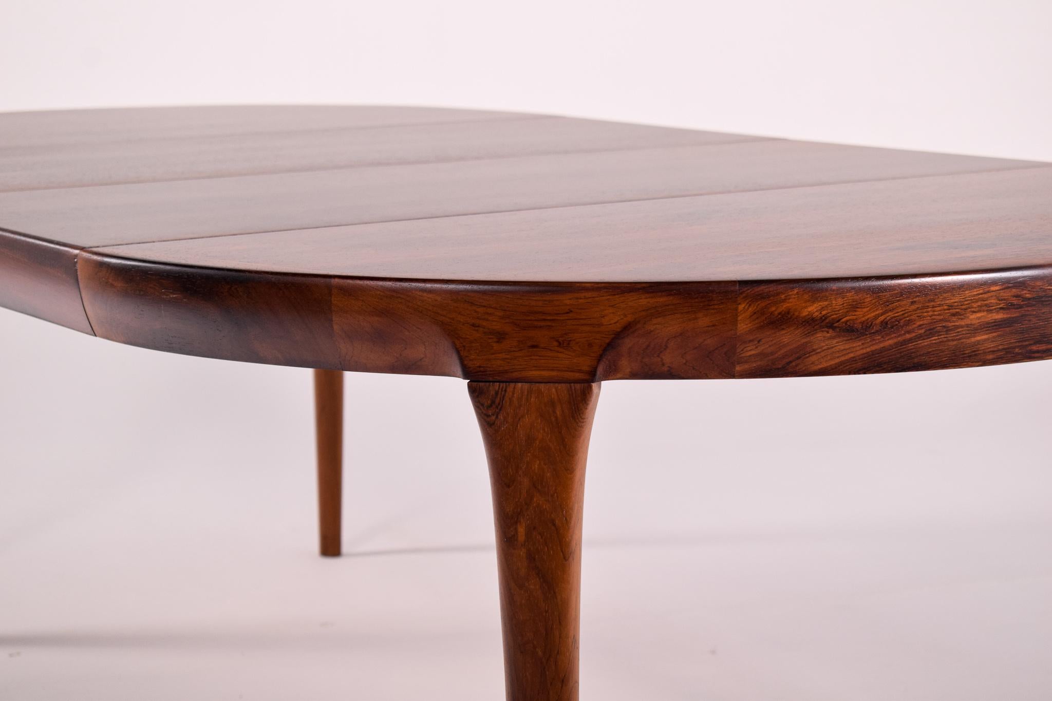 Mid-Century Modern Dining Table in Rosewood by Ib Kofod Larsen for Faarup Mobelfabrik