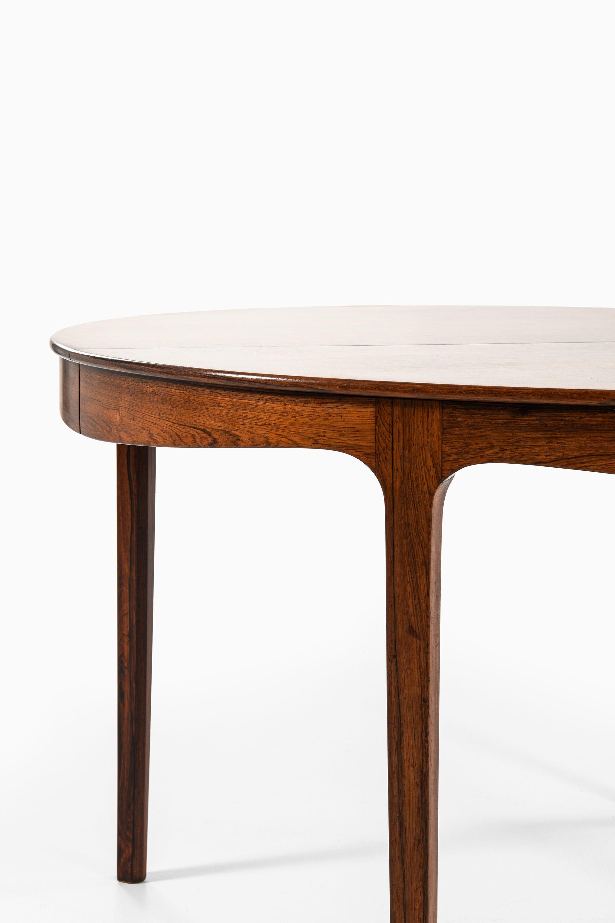 Dining Table in Rosewood by Ole Wanscher, 1945 In Good Condition For Sale In Limhamn, Skåne län