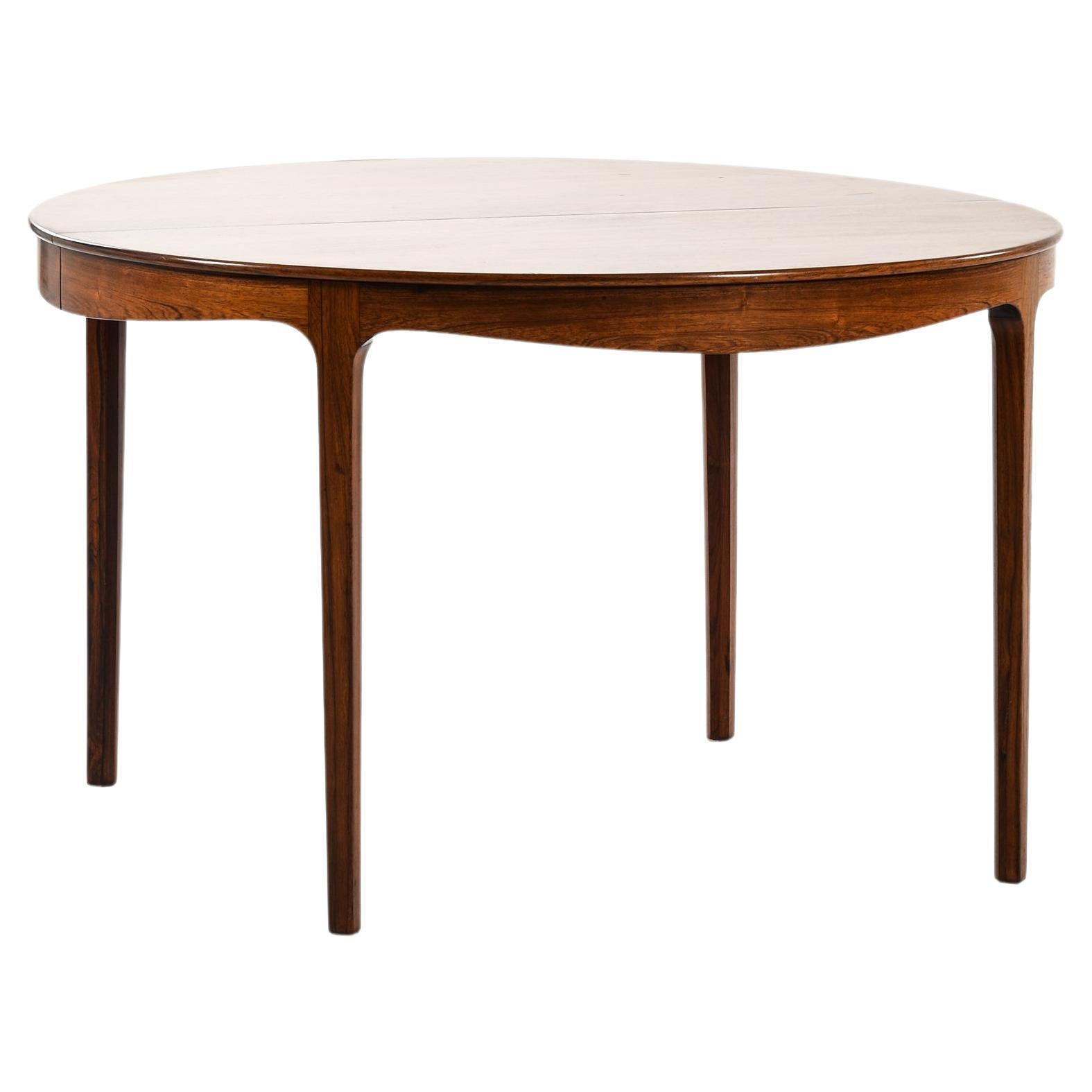 Dining Table in Rosewood by Ole Wanscher, 1945 For Sale