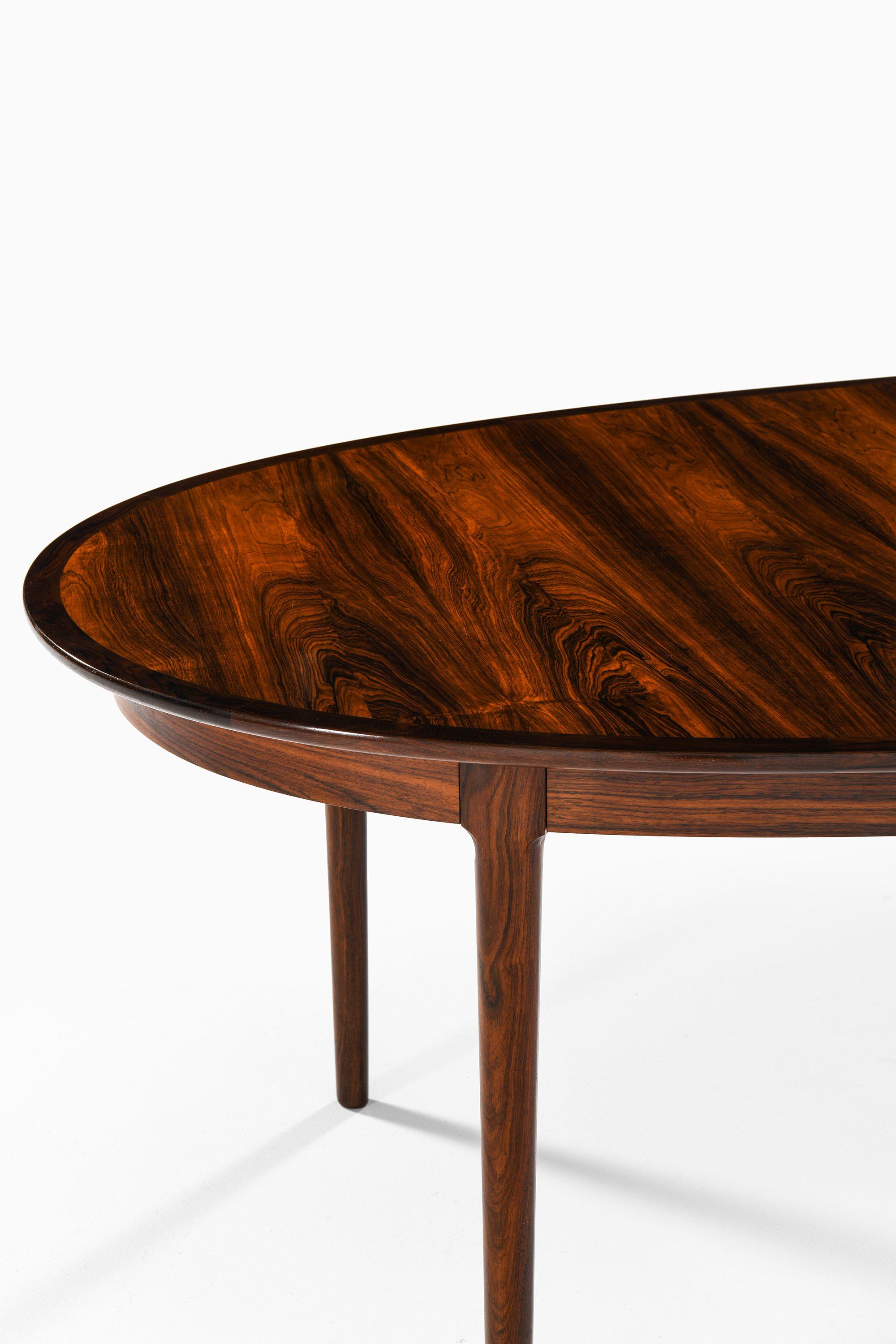 20ième siècle Table de salle à manger en bois de rose par Torbjørn Afdal, années 1960 en vente