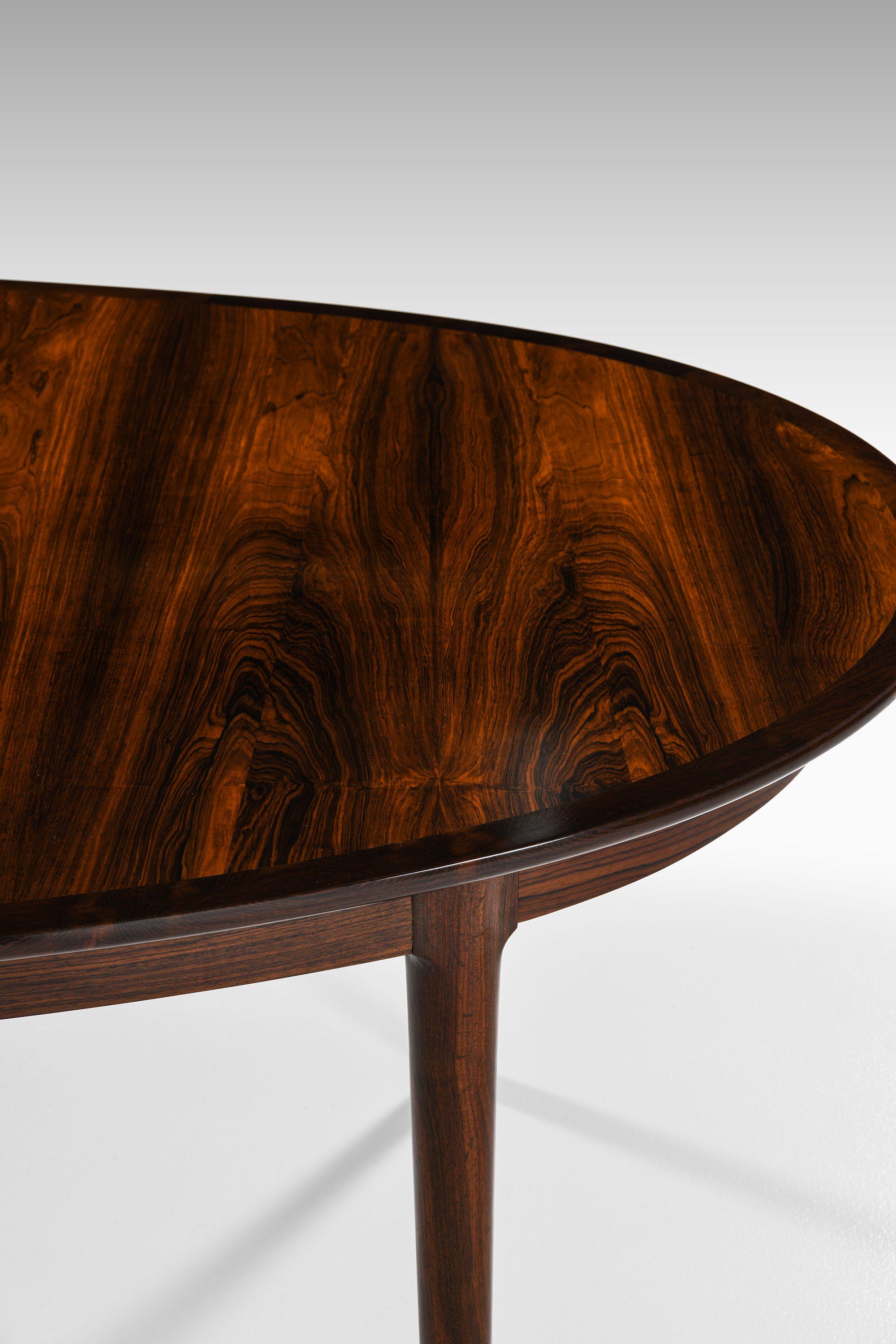Table de salle à manger en bois de rose par Torbjørn Afdal, années 1960 en vente 1