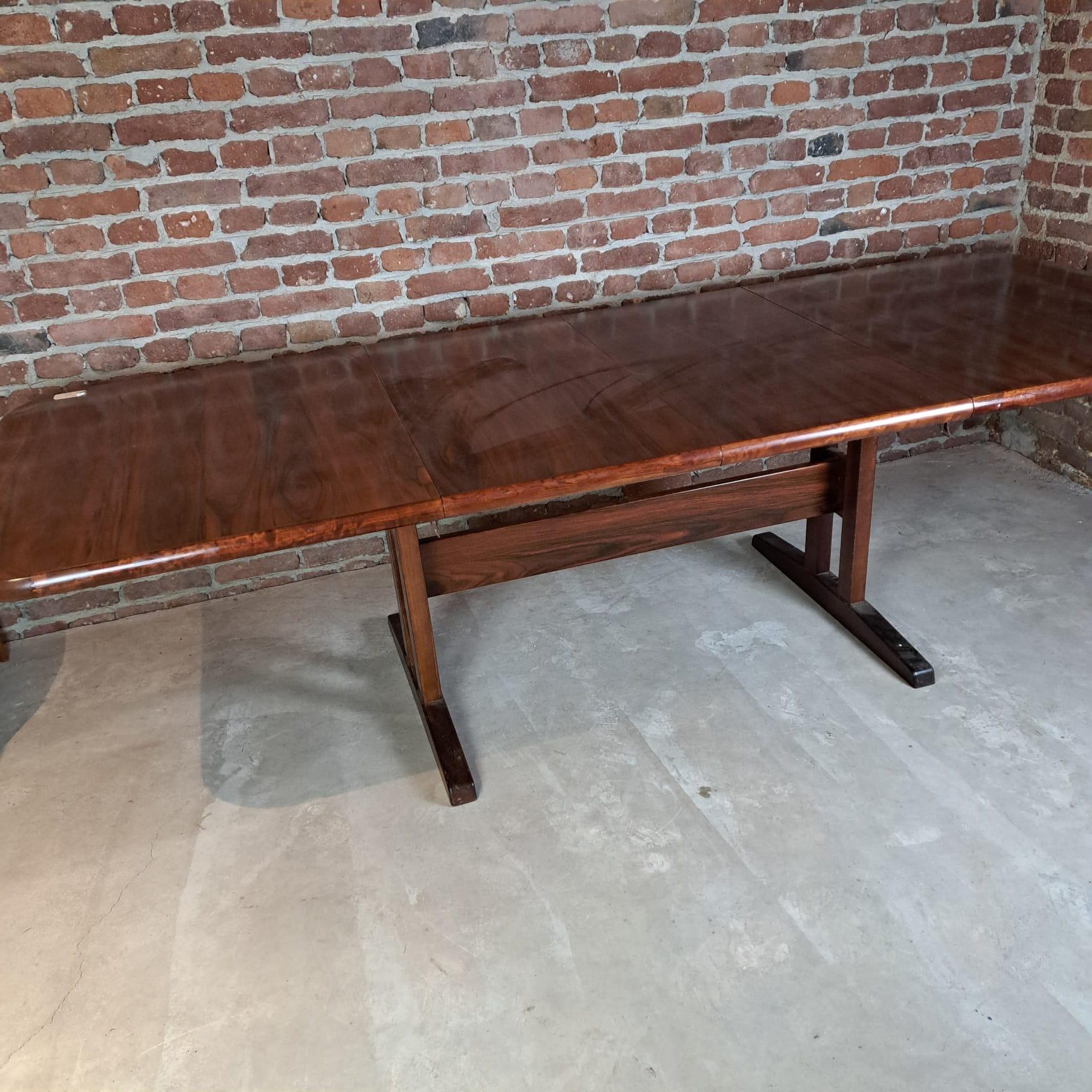 Danois Table de salle à manger en bois de rose, Danemark, 1960 en vente