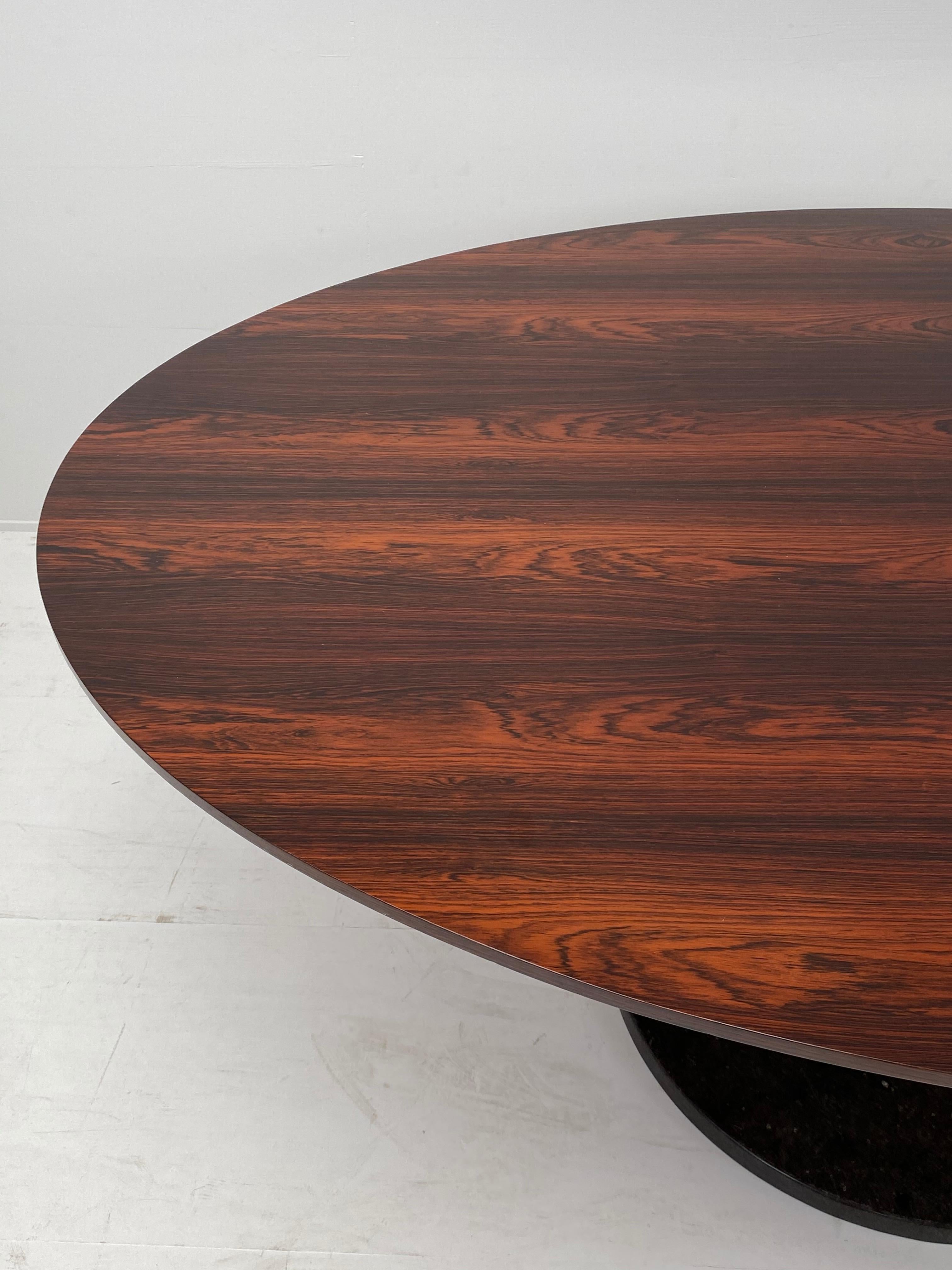 Vintage Oval Dining Table in Rosewood, Belgium by Alfred Hendrickx For Sale 2