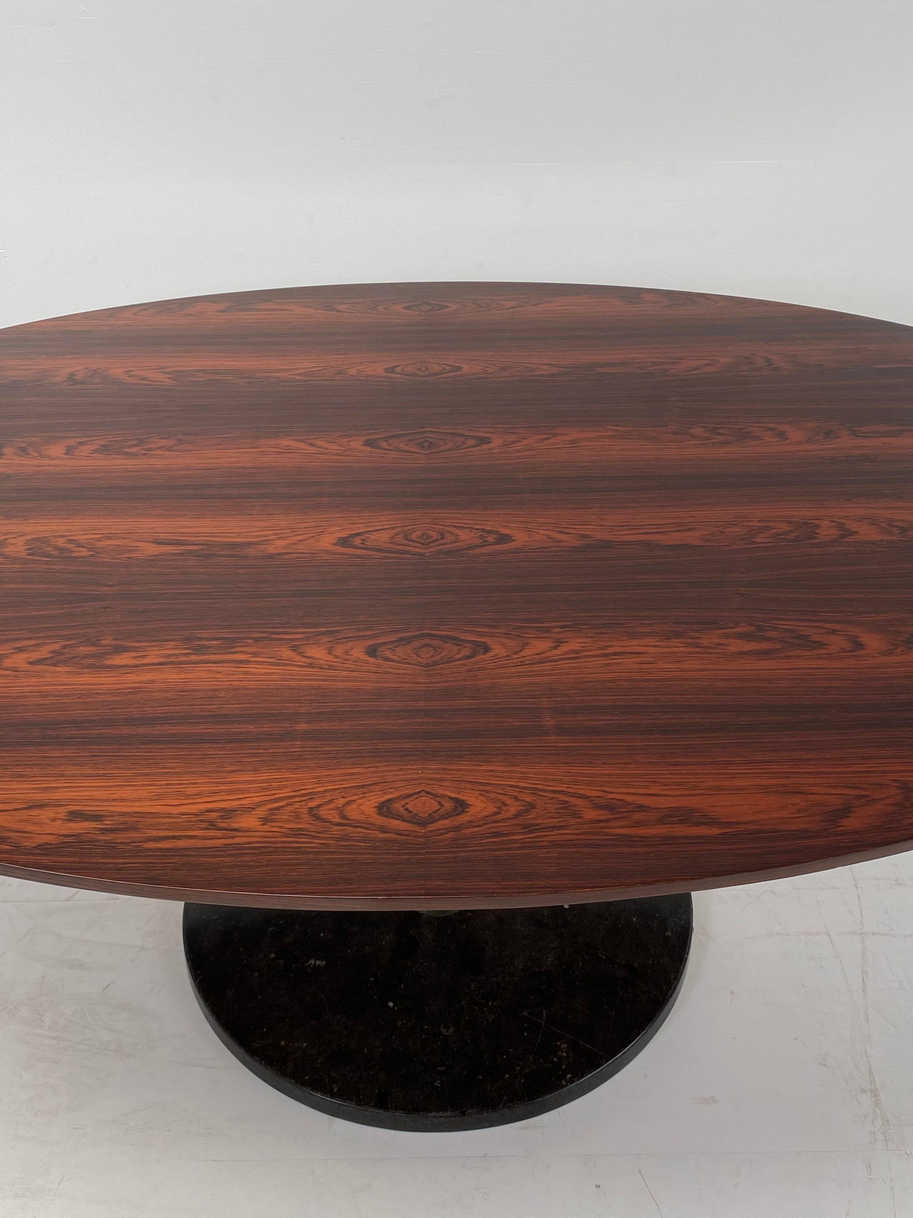 Mid-20th Century Vintage Oval Dining Table in Rosewood, Belgium by Alfred Hendrickx For Sale