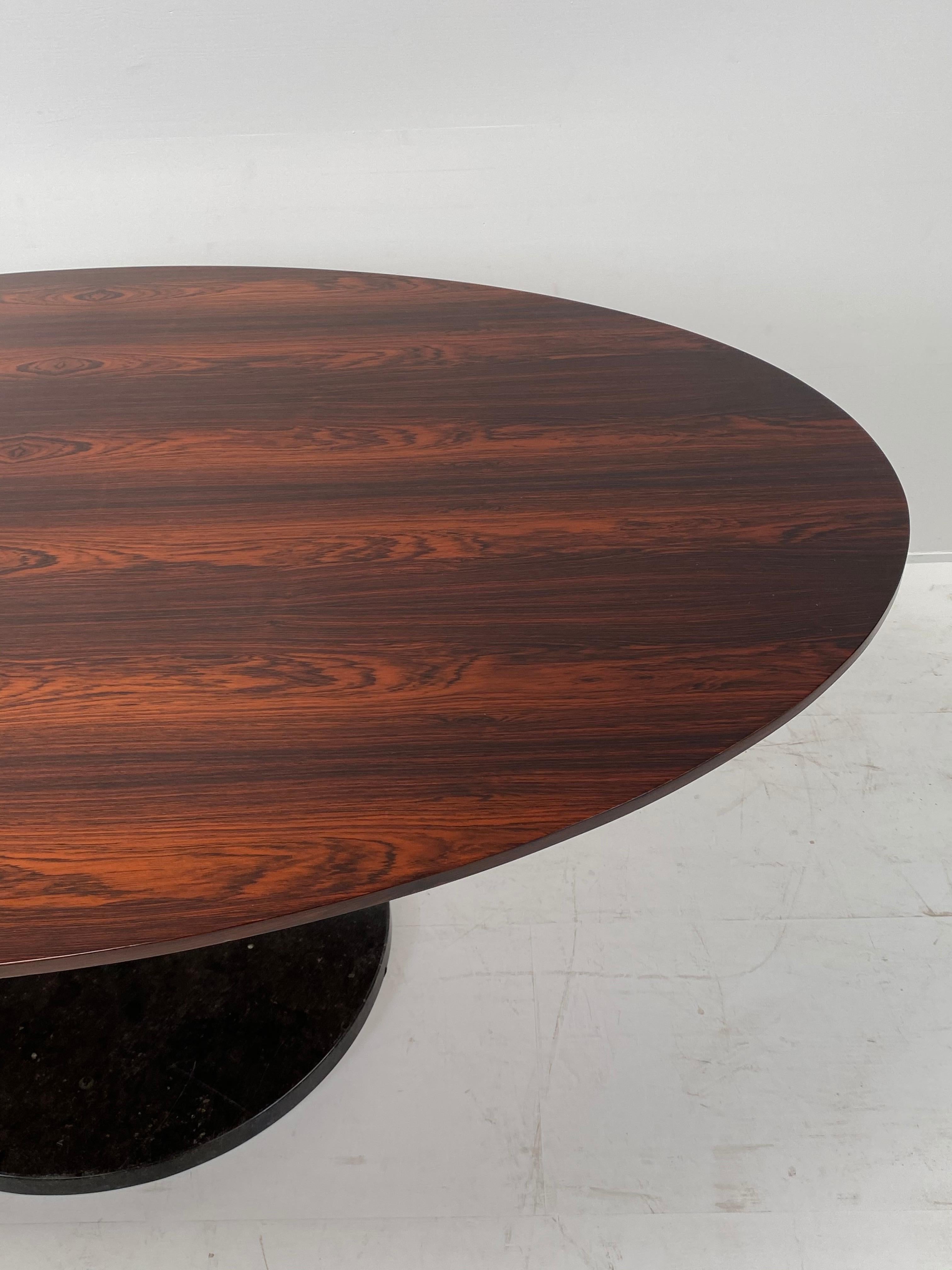 Vintage Oval Dining Table in Rosewood, Belgium by Alfred Hendrickx For Sale 1
