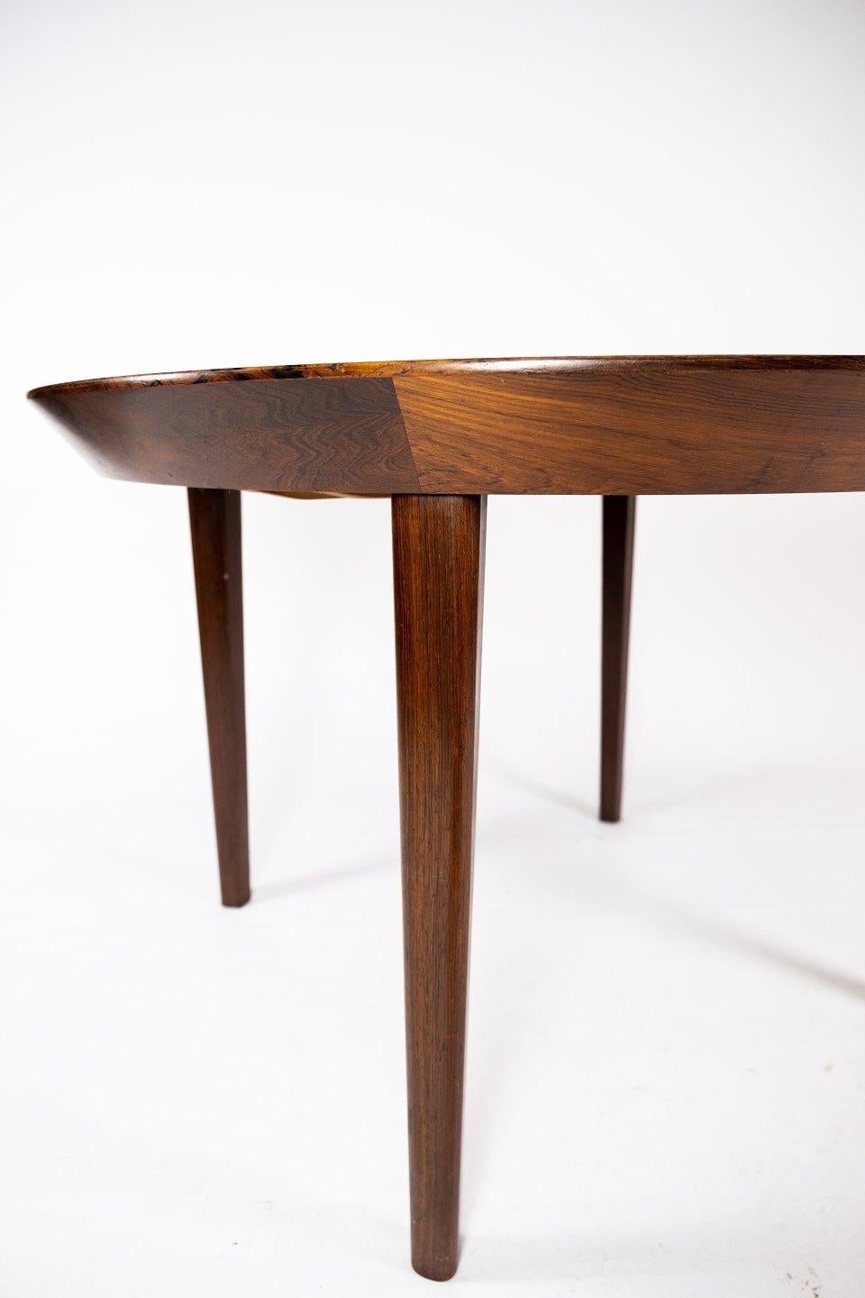 Mid-20th Century Dining Table in Rosewood of Danish Design from the 1960s