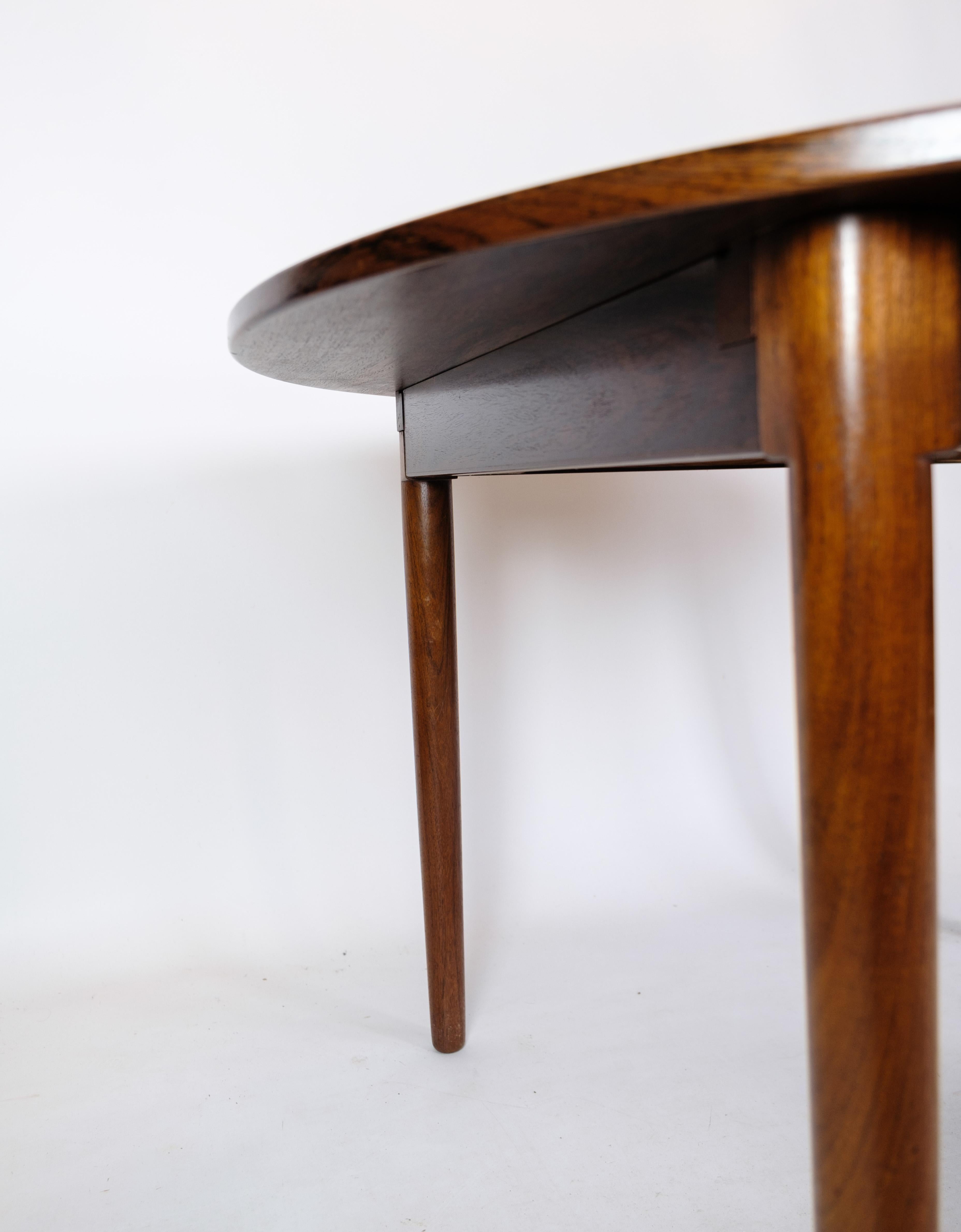 Dining Table in Rosewood of Danish Design from the 1960s For Sale 2