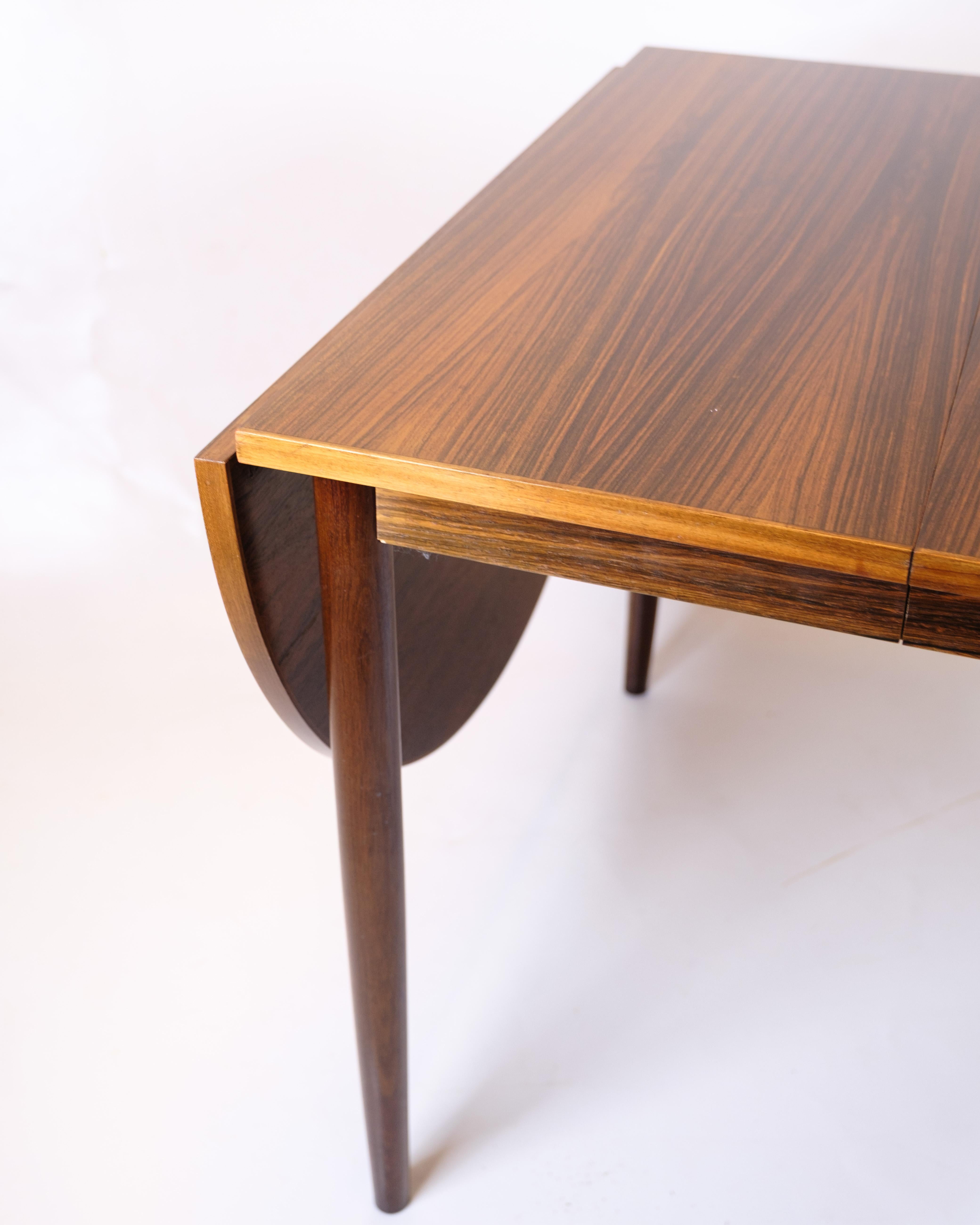 Mesa De Comedor De Palisandro Con 2 Hojas Extensibles Y Tapas By Arne Vodder Palo de rosa en venta