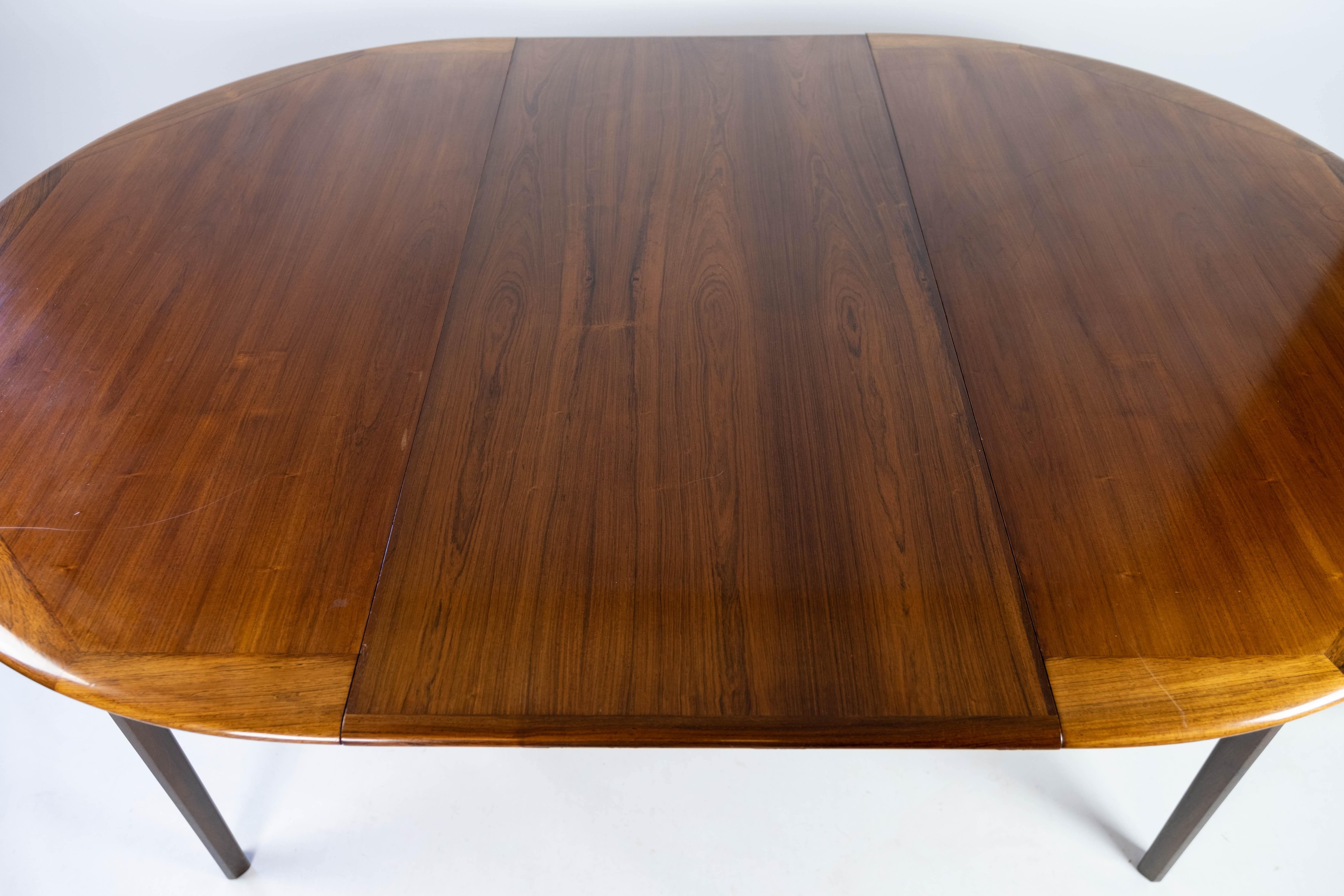 Table de salle à manger fabriquée en bois de rose avec assiettes à rallonge, design danois des années 1960 en vente 2