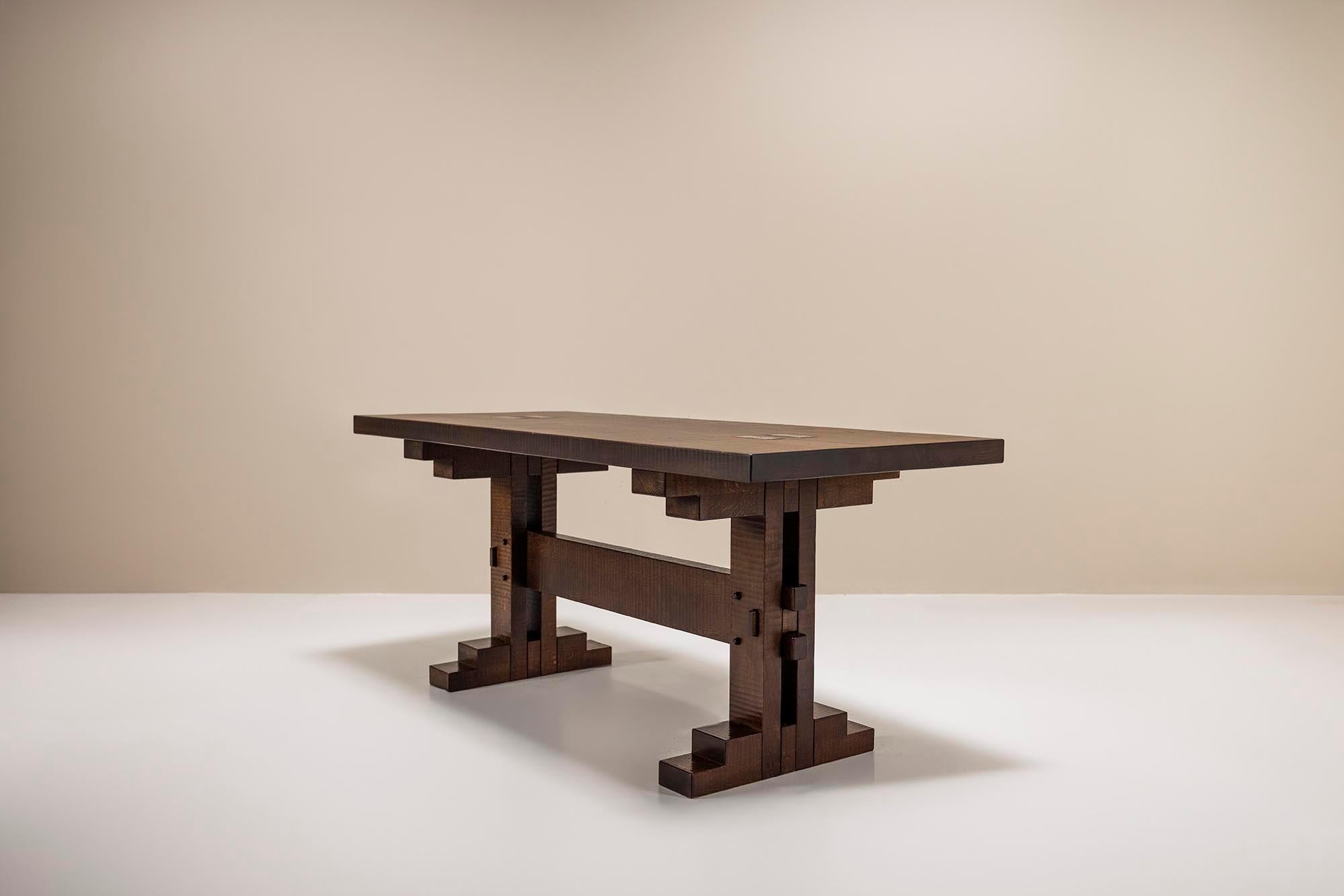 Officina Rivadossi, founded by master craftsman Giuseppe Rivadossi, is celebrated for its dedication to traditional Italian woodworking. Rivadossi's workshop produces handcrafted furniture that combines time-honored techniques with a contemporary