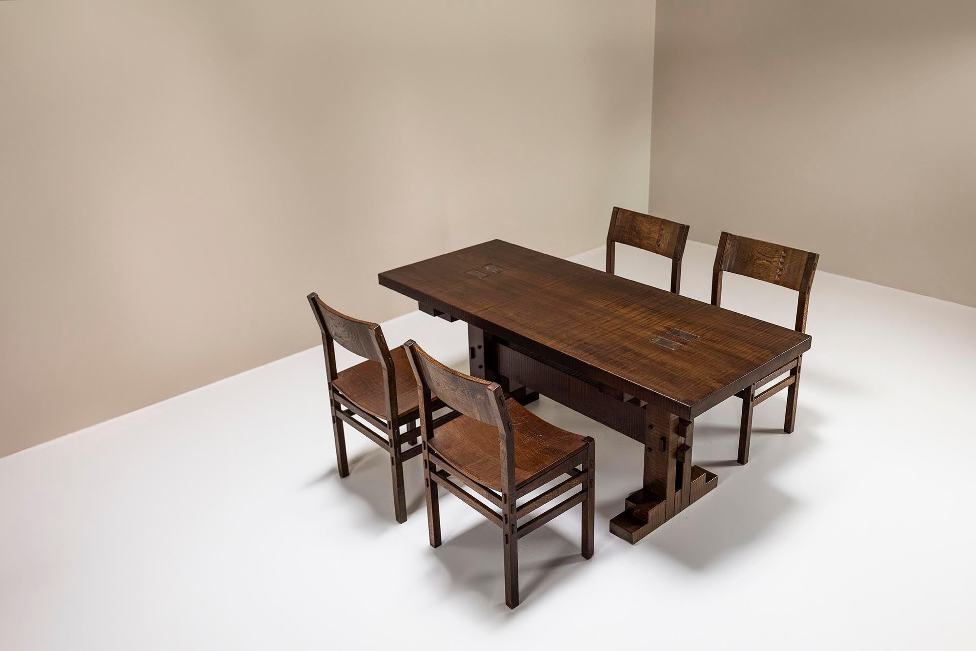 Dining Table in Slavonian Oak by Officina Rivadossi, Italy 1970s In Good Condition In Hellouw, NL