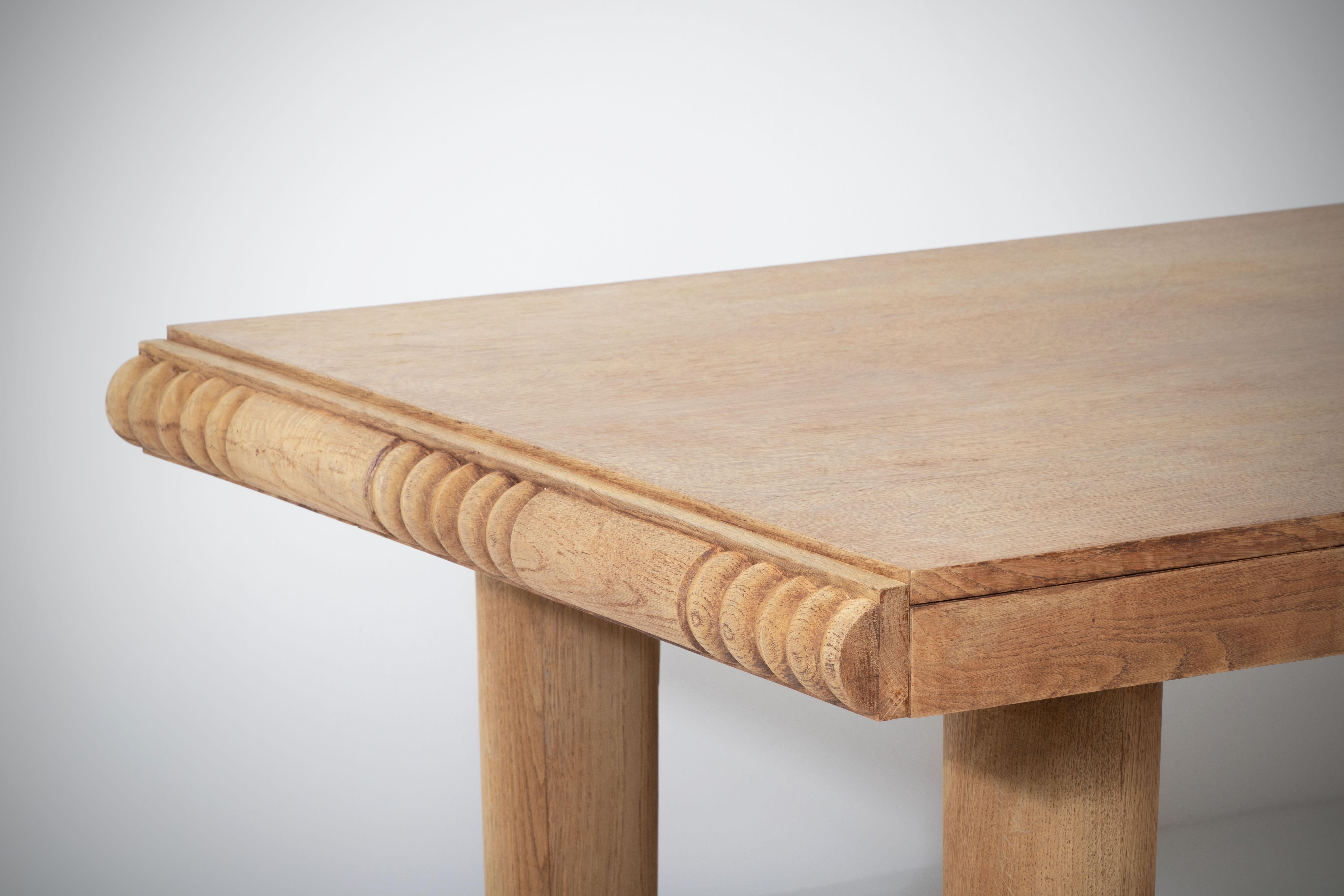 Table de salle à manger en chêne massif, France, 1940 Bon état - En vente à Wiesbaden, DE