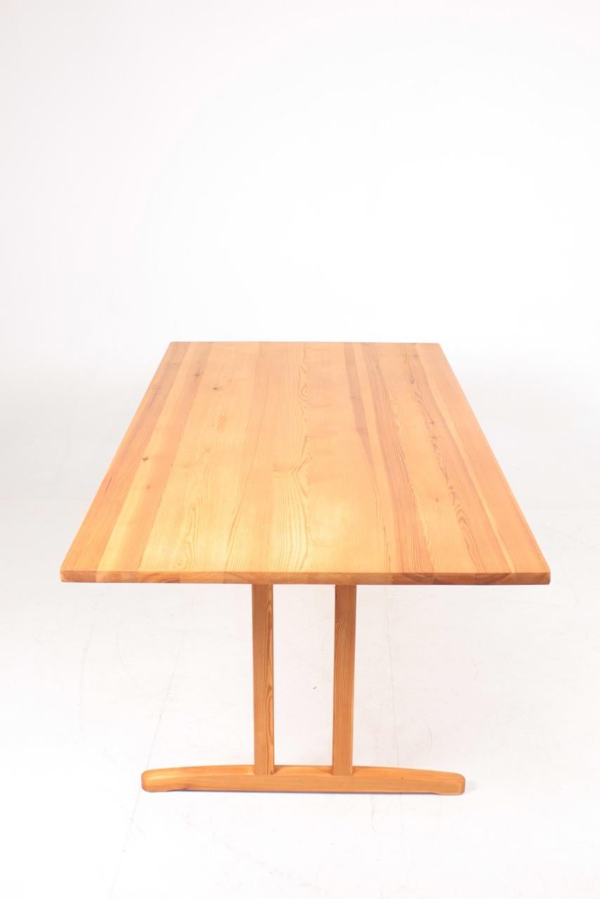 Table de salle à manger en pin scandinave massif par Sborg Furniture, années 1960 Bon état - En vente à Lejre, DK