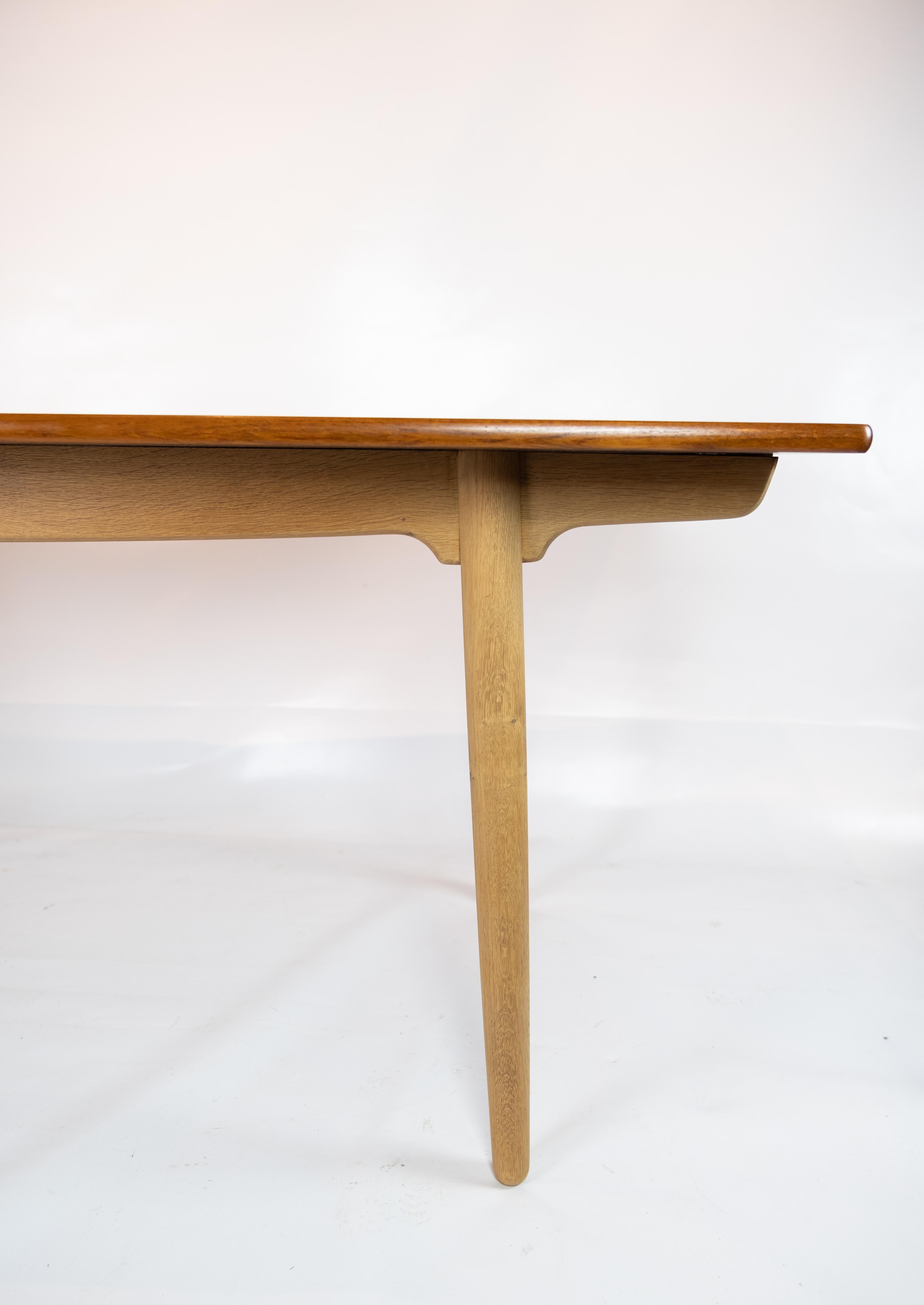 Mid-Century Teak & Oak Dining Table by Hans J. Wegner for Andreas Tuck In Excellent Condition In Lejre, DK