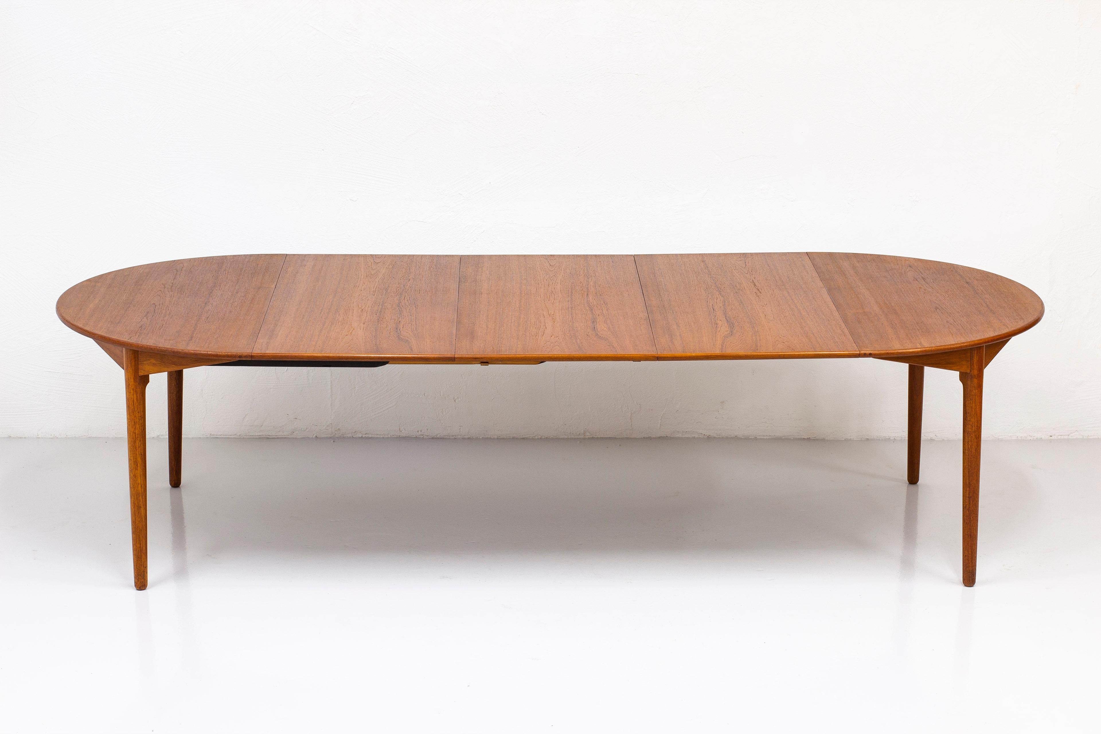 Scandinavian Modern Dining Table in Teak by Cabinet Maker Ludvig Pontoppidan, Denmark, 1950s